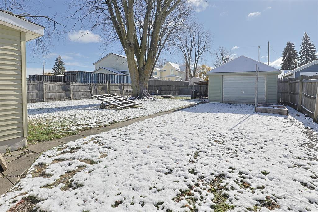 305 W Benjamin Street, Linwood, MI 48634 — Photo 18