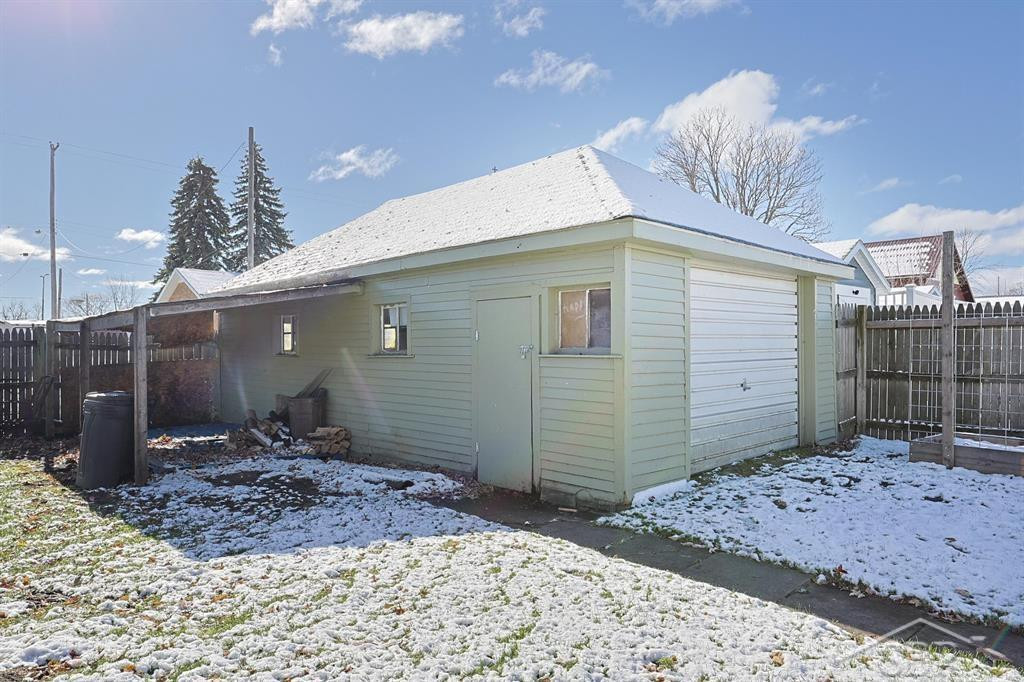 305 W Benjamin Street, Linwood, MI 48634 — Photo 19