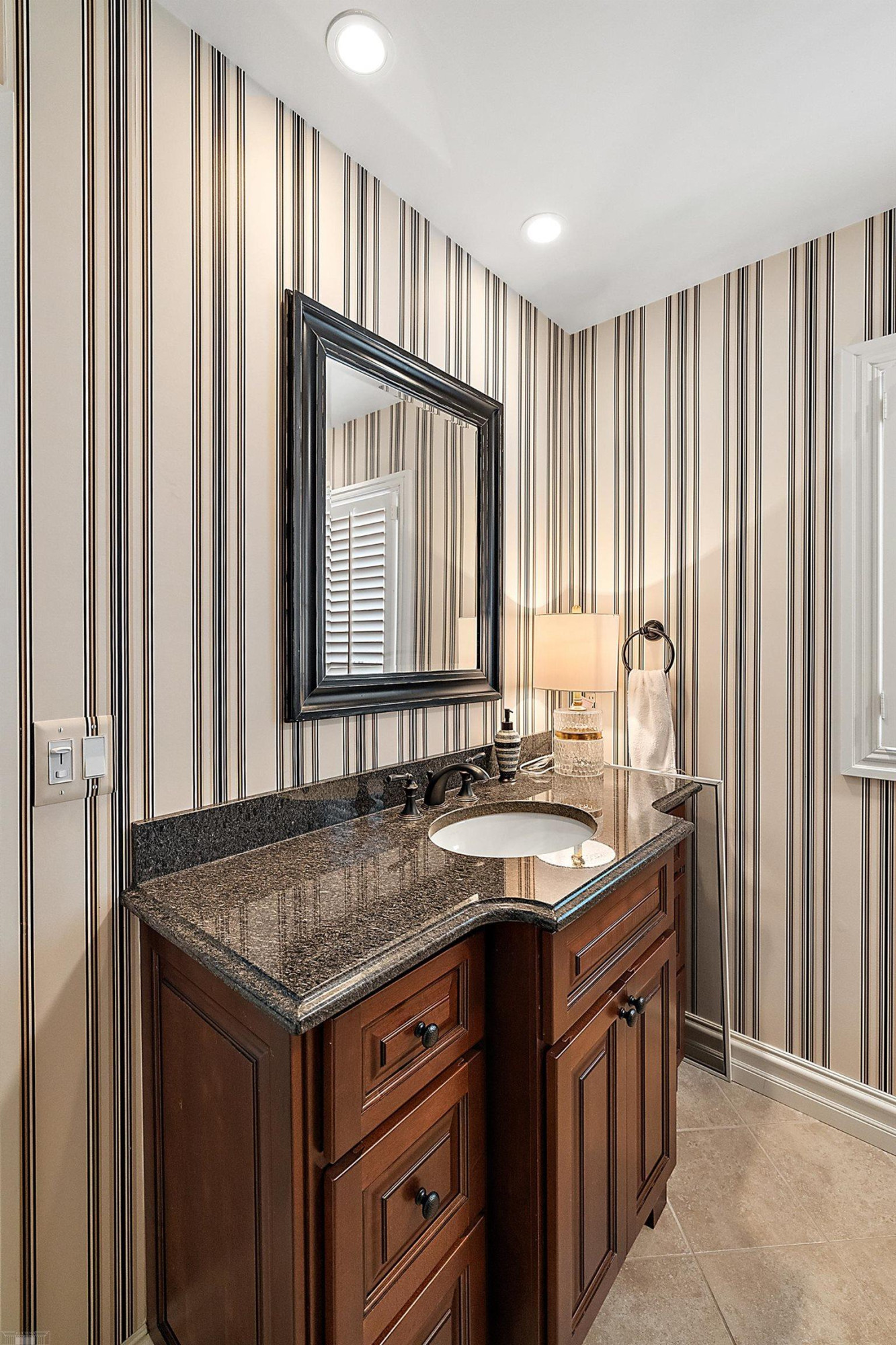 10 Webber Place, Grosse Pointe Shores, MI 48236 — Photo 35