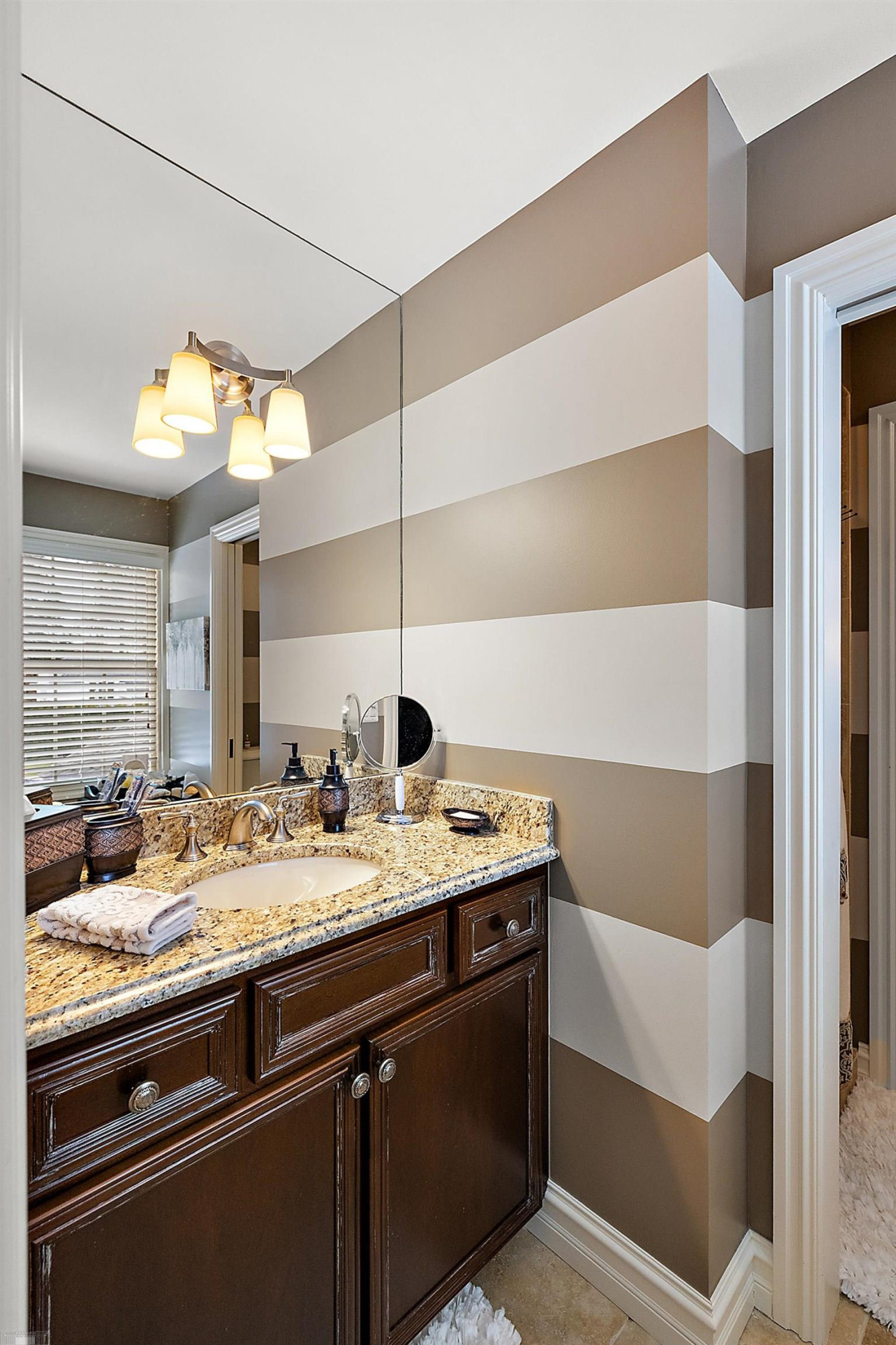 10 Webber Place, Grosse Pointe Shores, MI 48236 — Photo 45