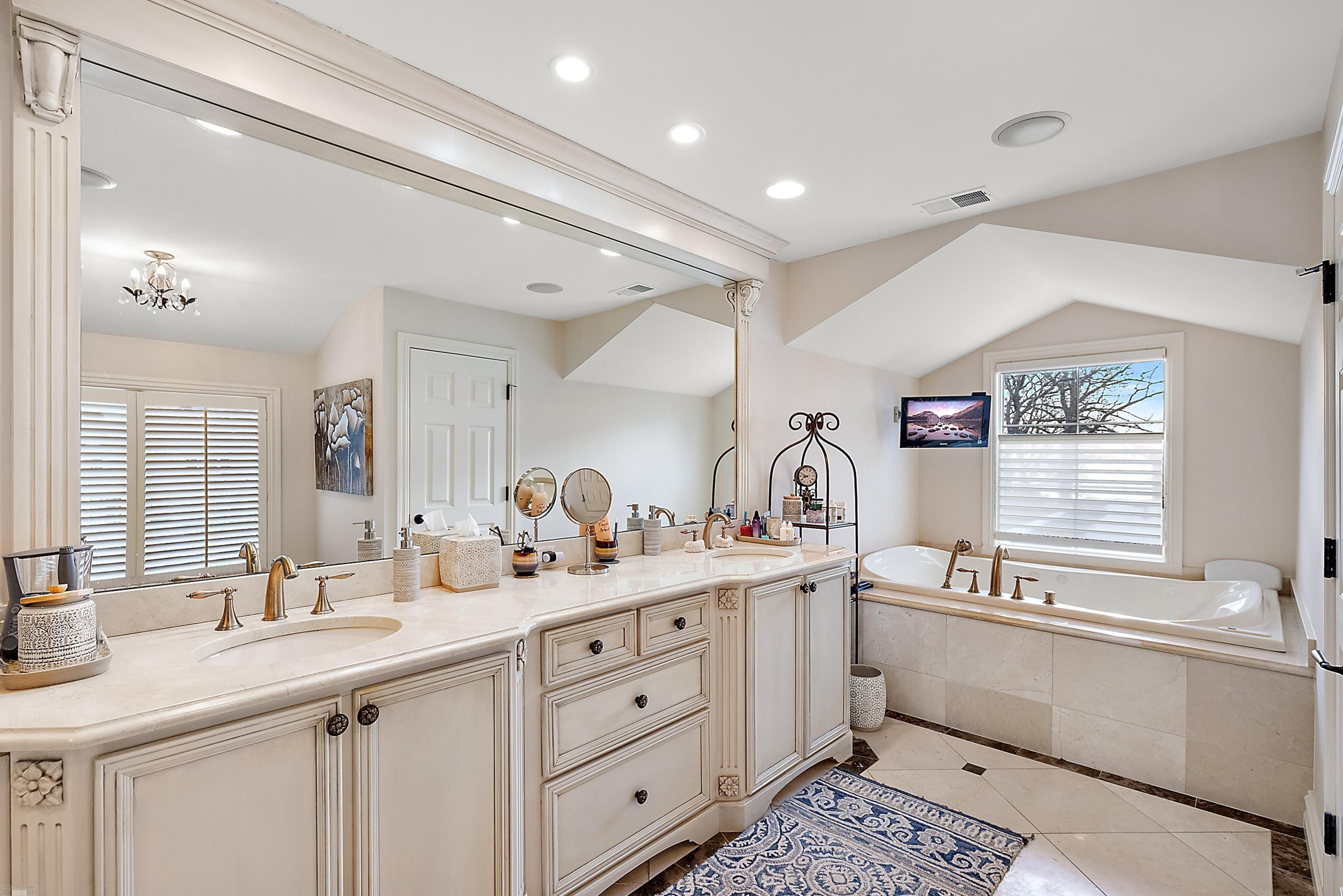 10 Webber Place, Grosse Pointe Shores, MI 48236 — Photo 55