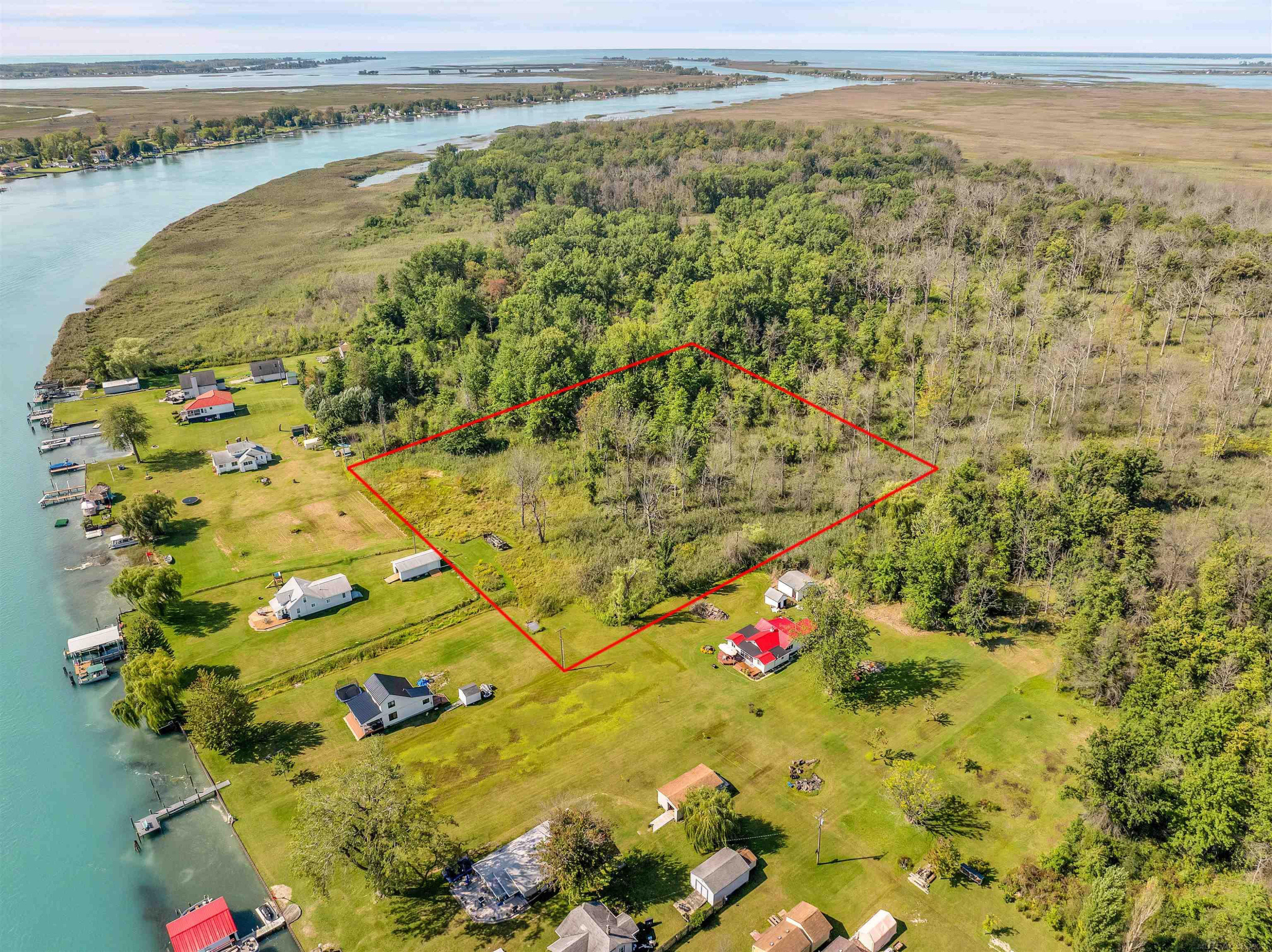 00 Dickinson Island, MI 48001