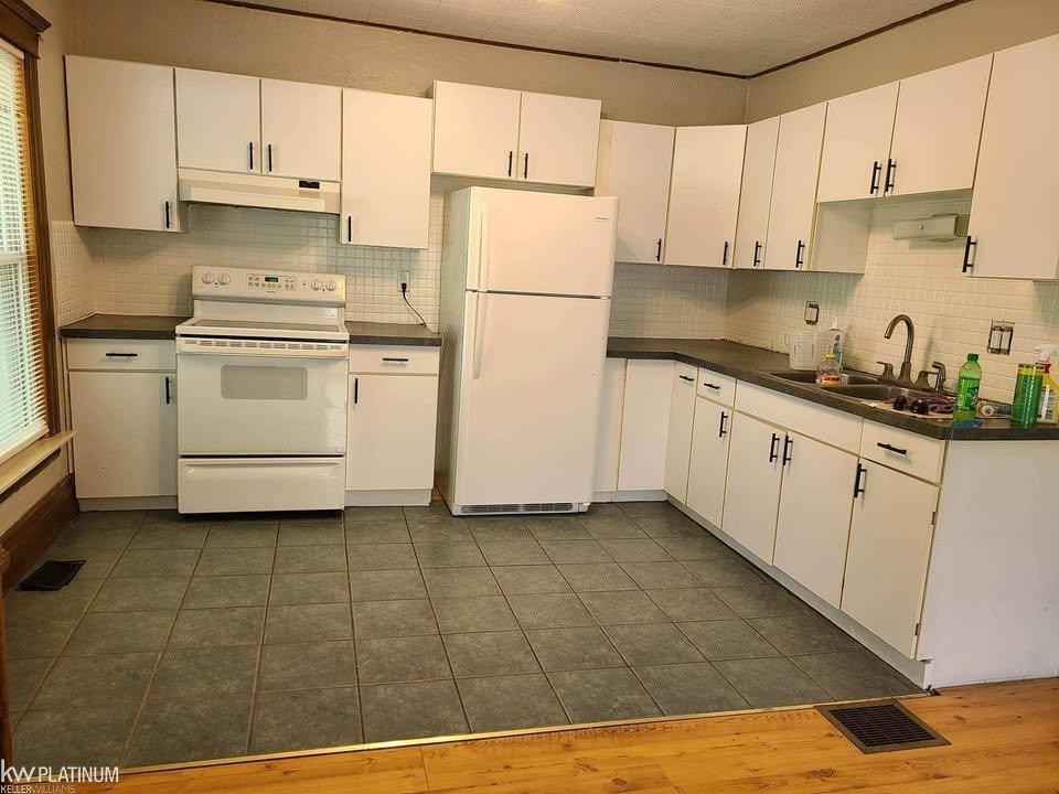 70190 Main Street, Richmond, MI 48062 — Photo 10