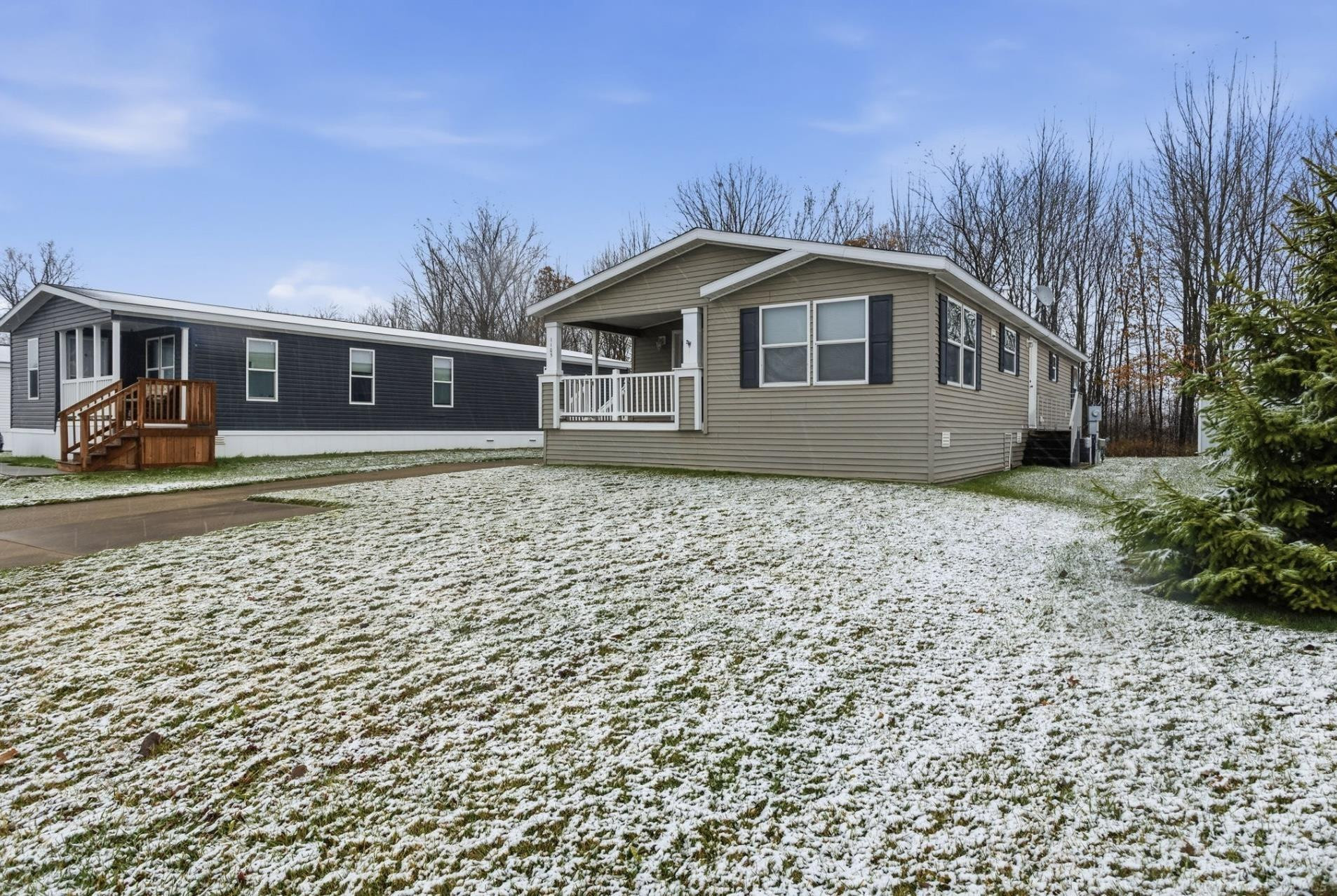 1105 Forest Lane, MI — Photo 2