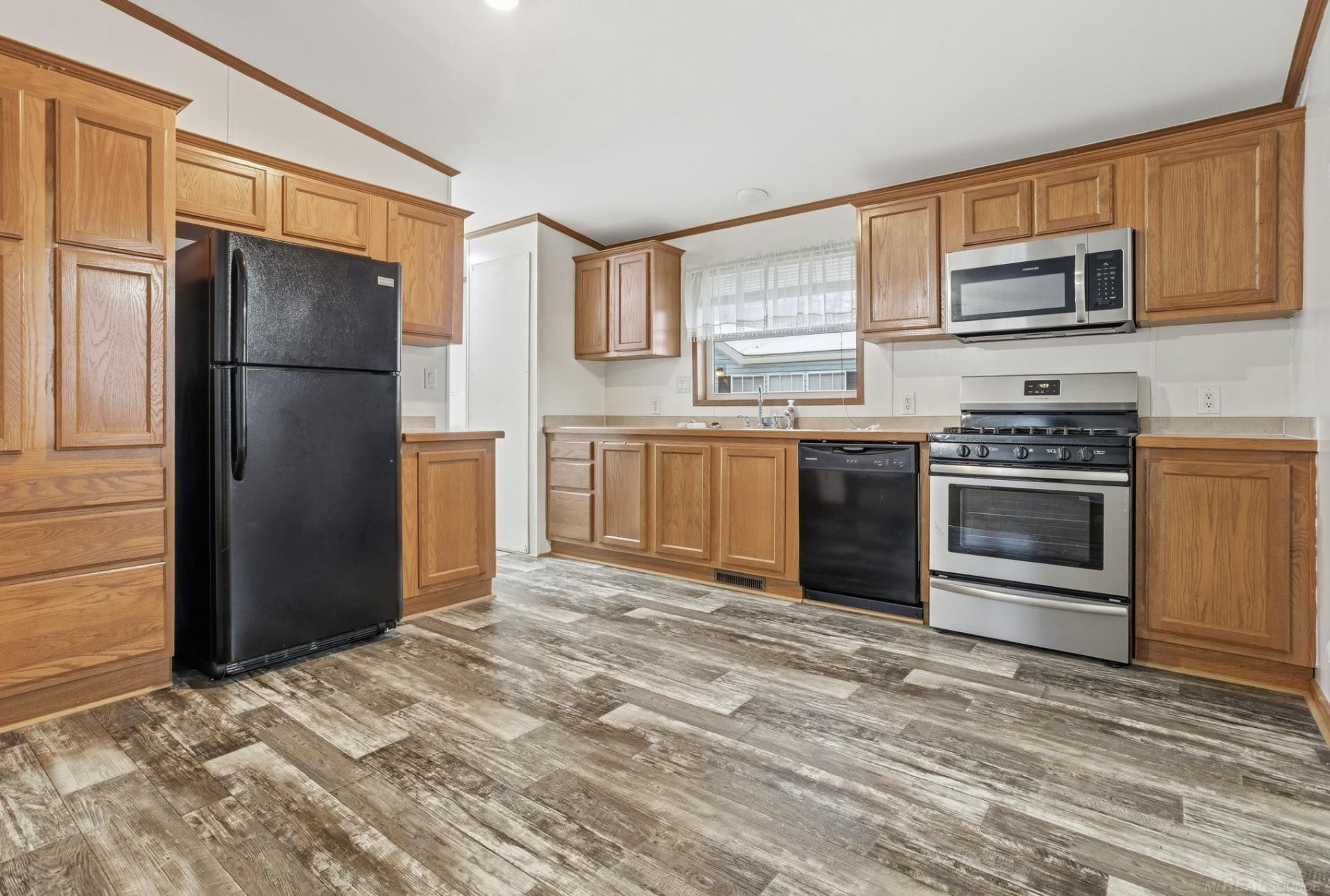 1105 Forest Lane, MI — Photo 13