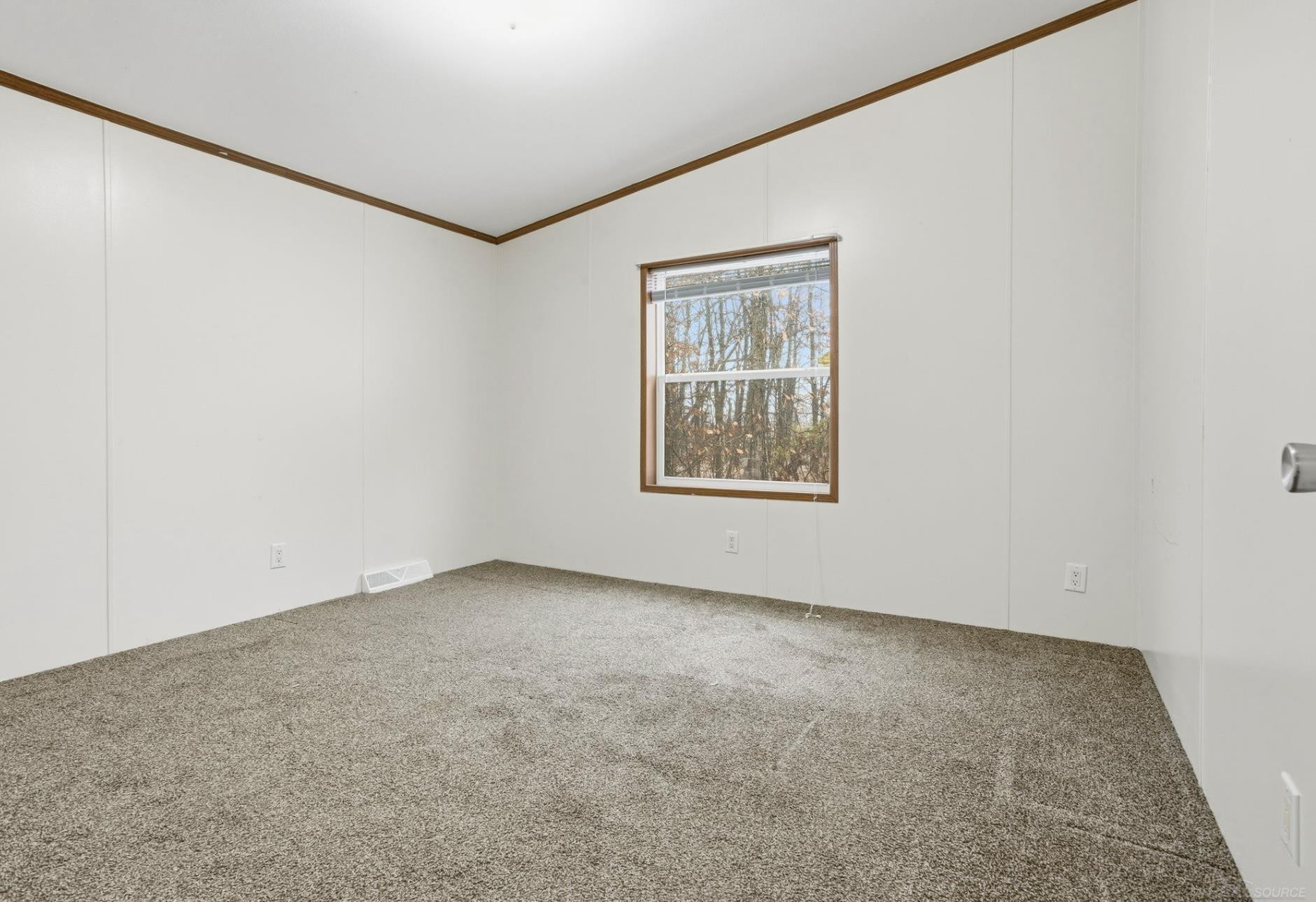 1105 Forest Lane, MI — Photo 17