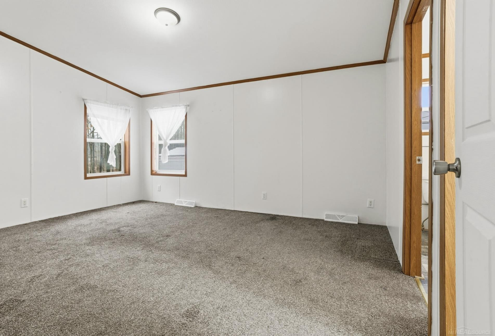 1105 Forest Lane, MI — Photo 19