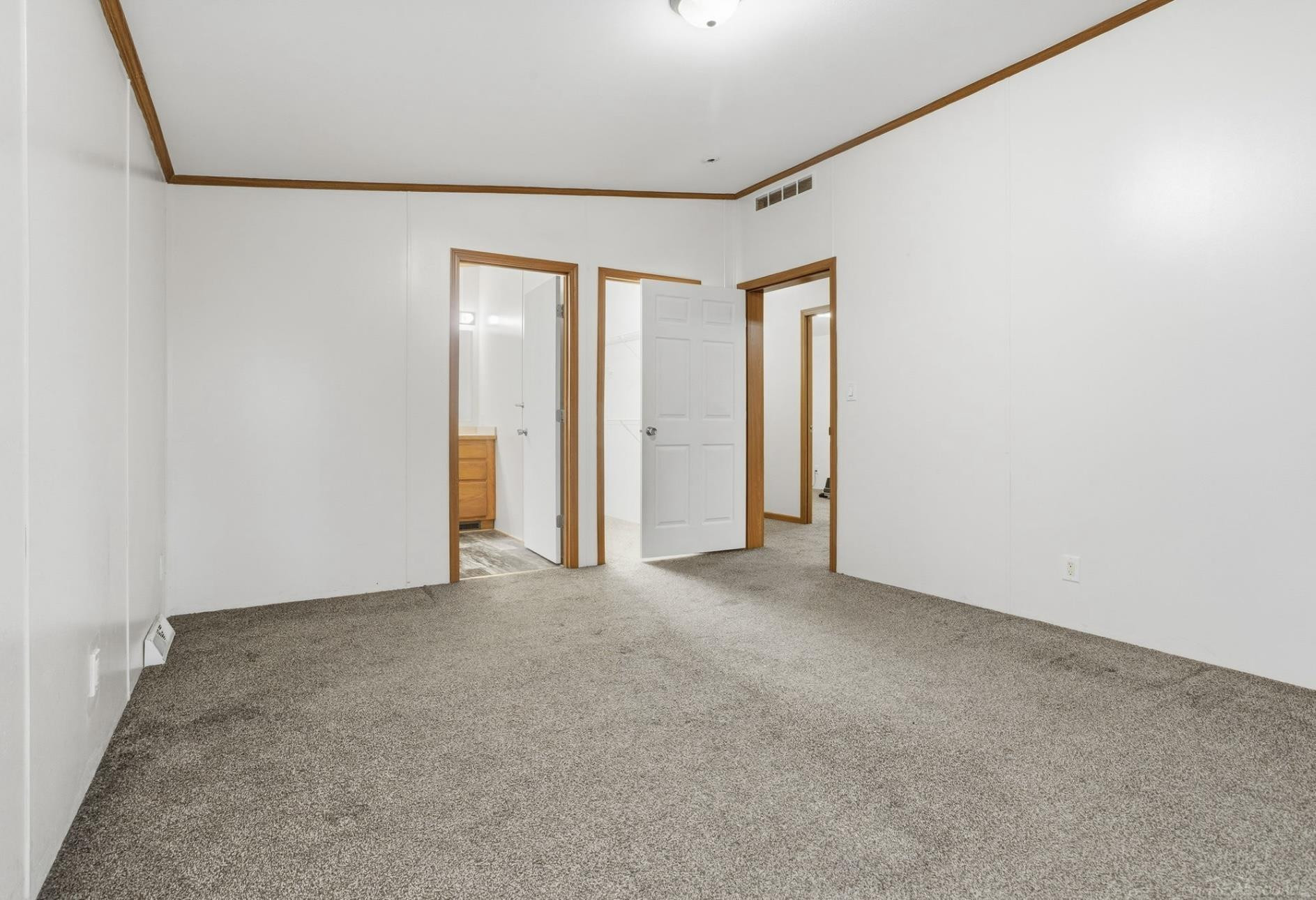 1105 Forest Lane, MI — Photo 20