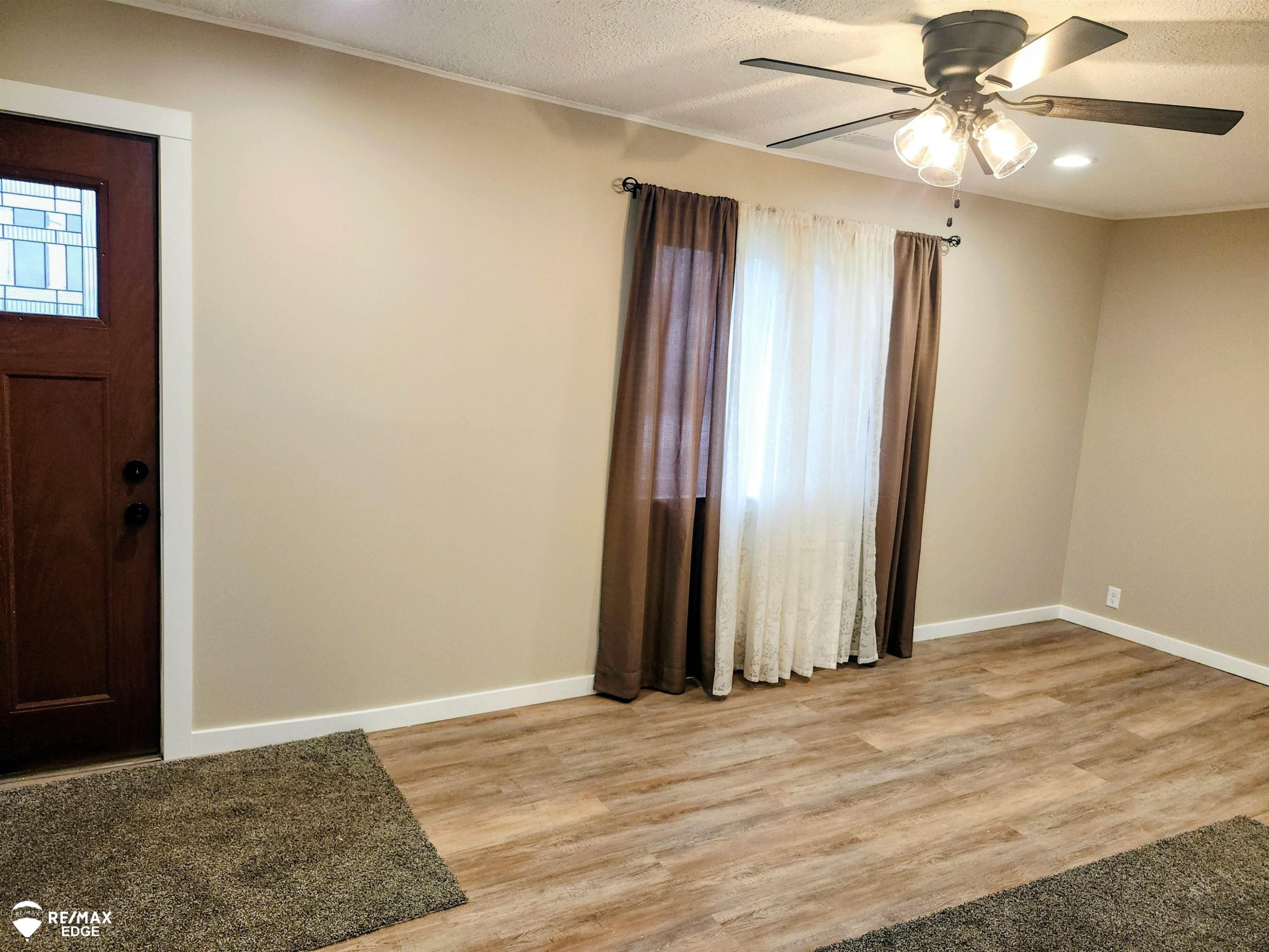 8136 Nixon Avenue, Mount Morris, MI 48458 — Photo 5
