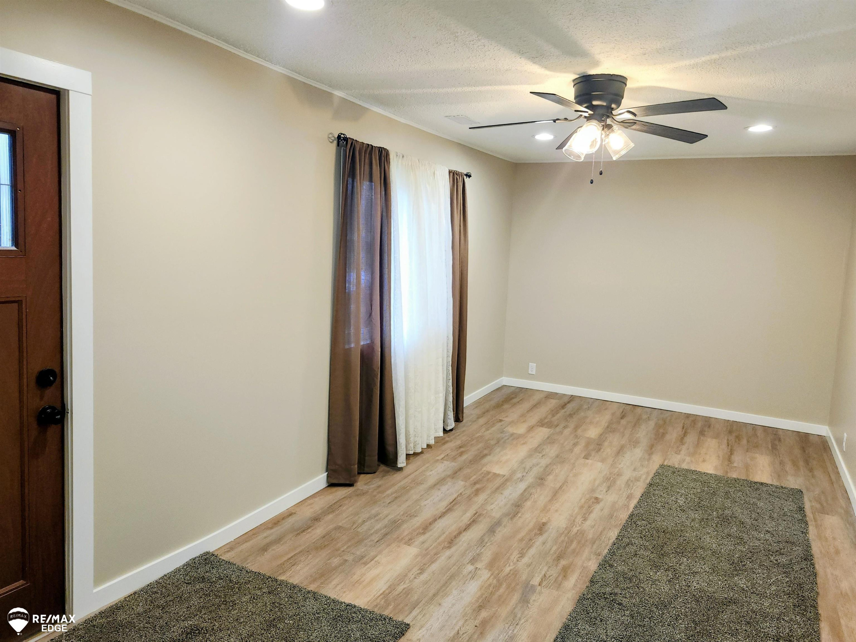8136 Nixon Avenue, Mount Morris, MI 48458 — Photo 6