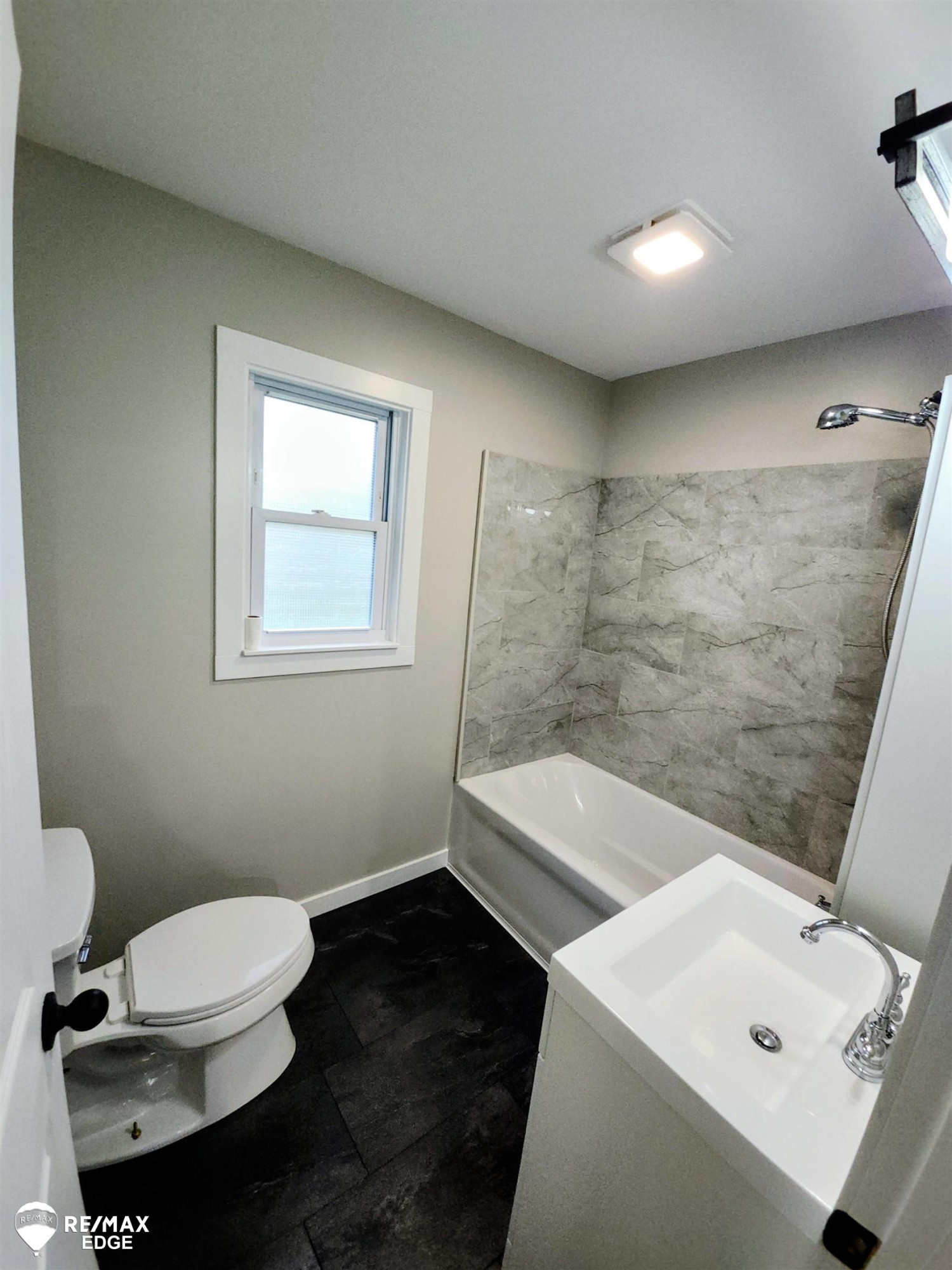 8136 Nixon Avenue, Mount Morris, MI 48458 — Photo 12