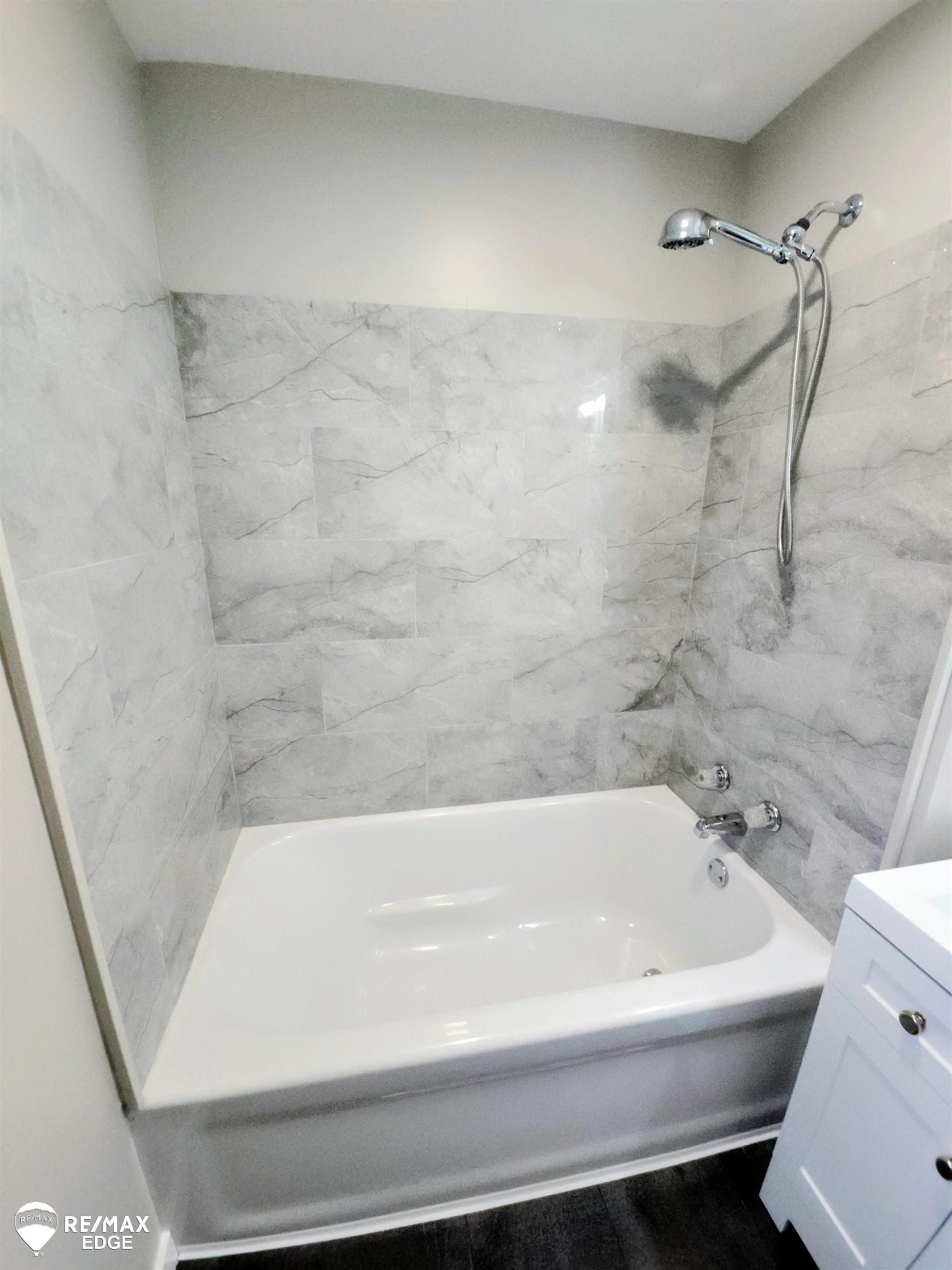 8136 Nixon Avenue, Mount Morris, MI 48458 — Photo 15
