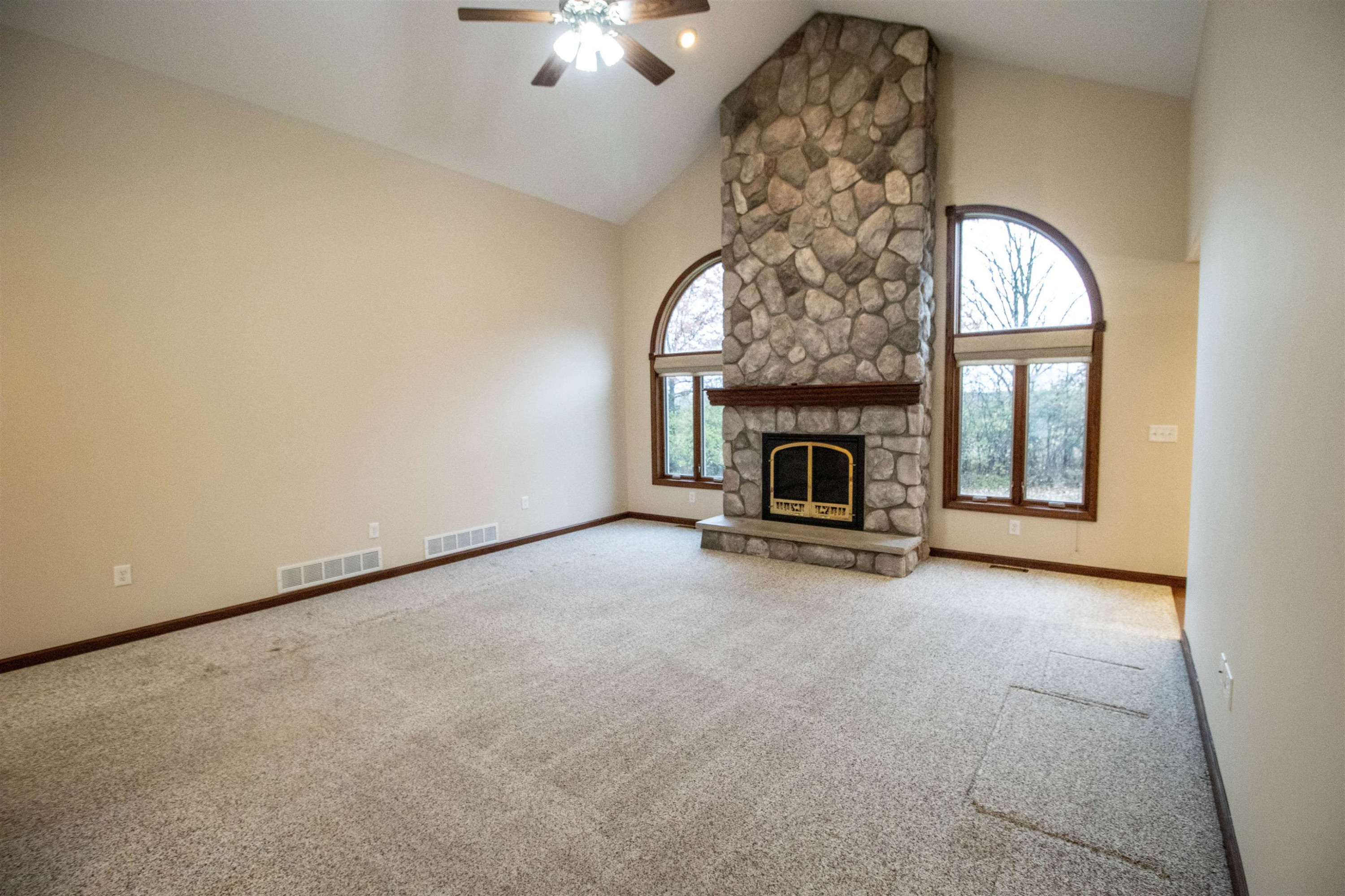 8364 Oak Ridge Drive, MI — Photo 4