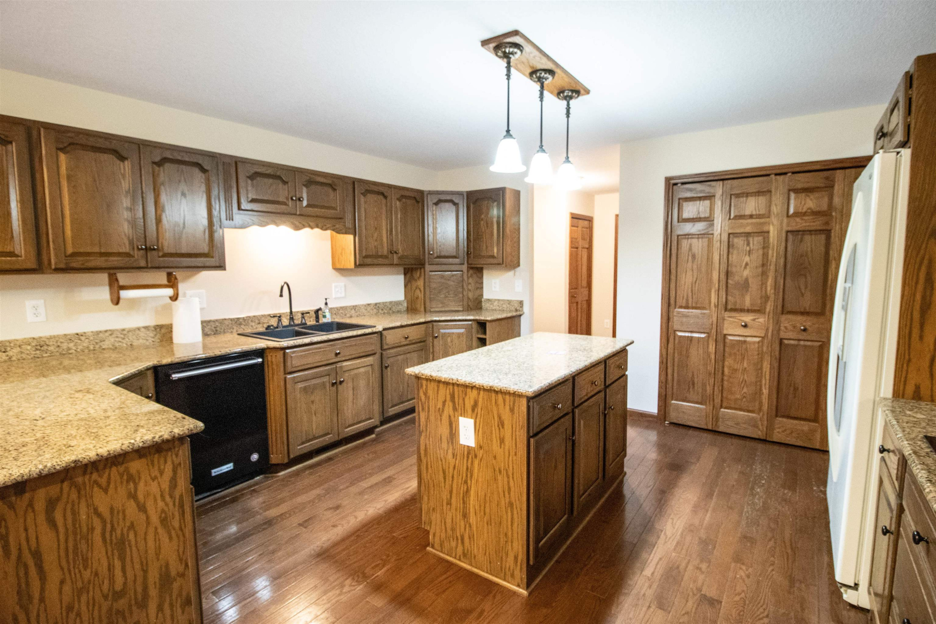 8364 Oak Ridge Drive, MI — Photo 9