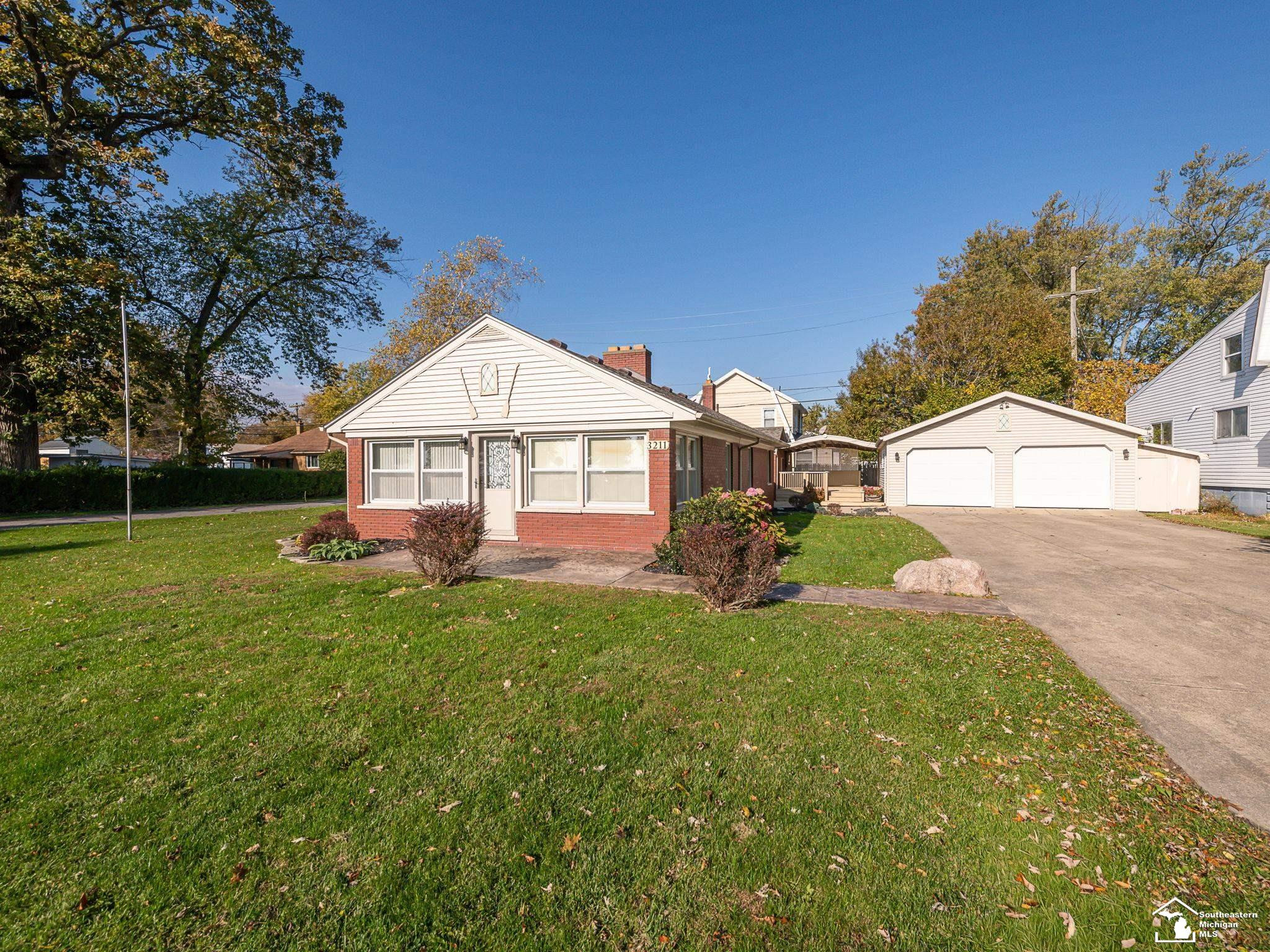 3211 Parkwood Street, Monroe, MI 48162 — Photo 2
