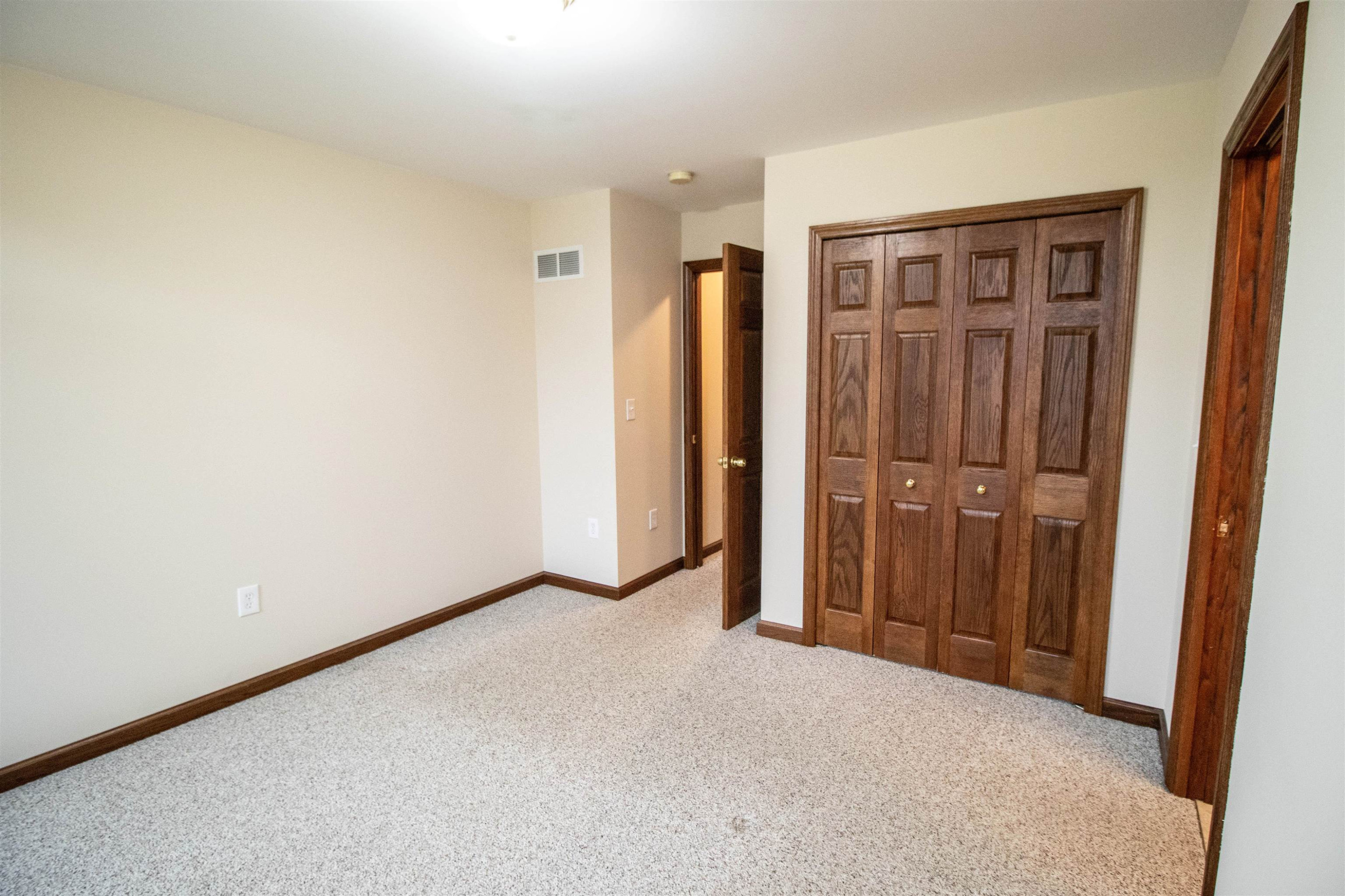 8364 Oak Ridge Drive, MI — Photo 21