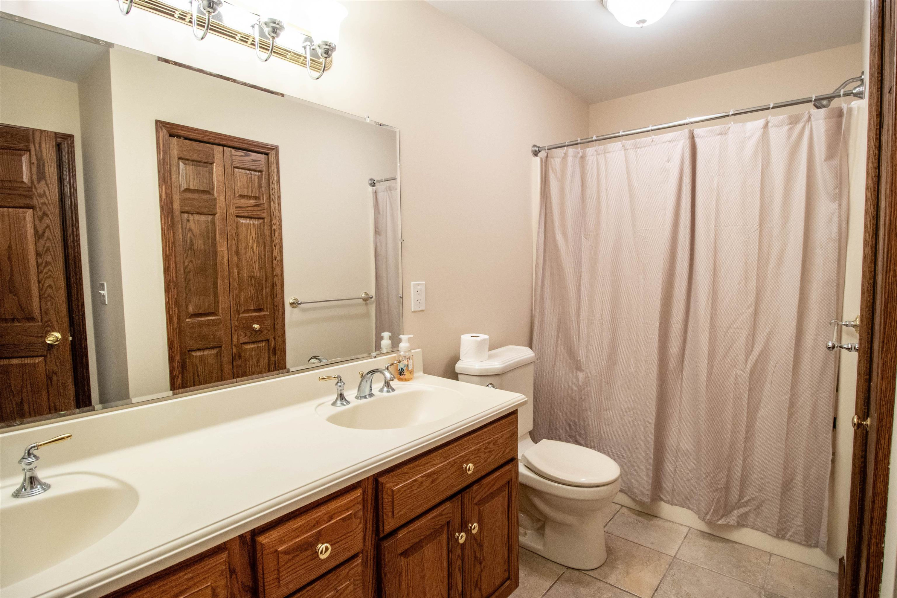 8364 Oak Ridge Drive, MI — Photo 23