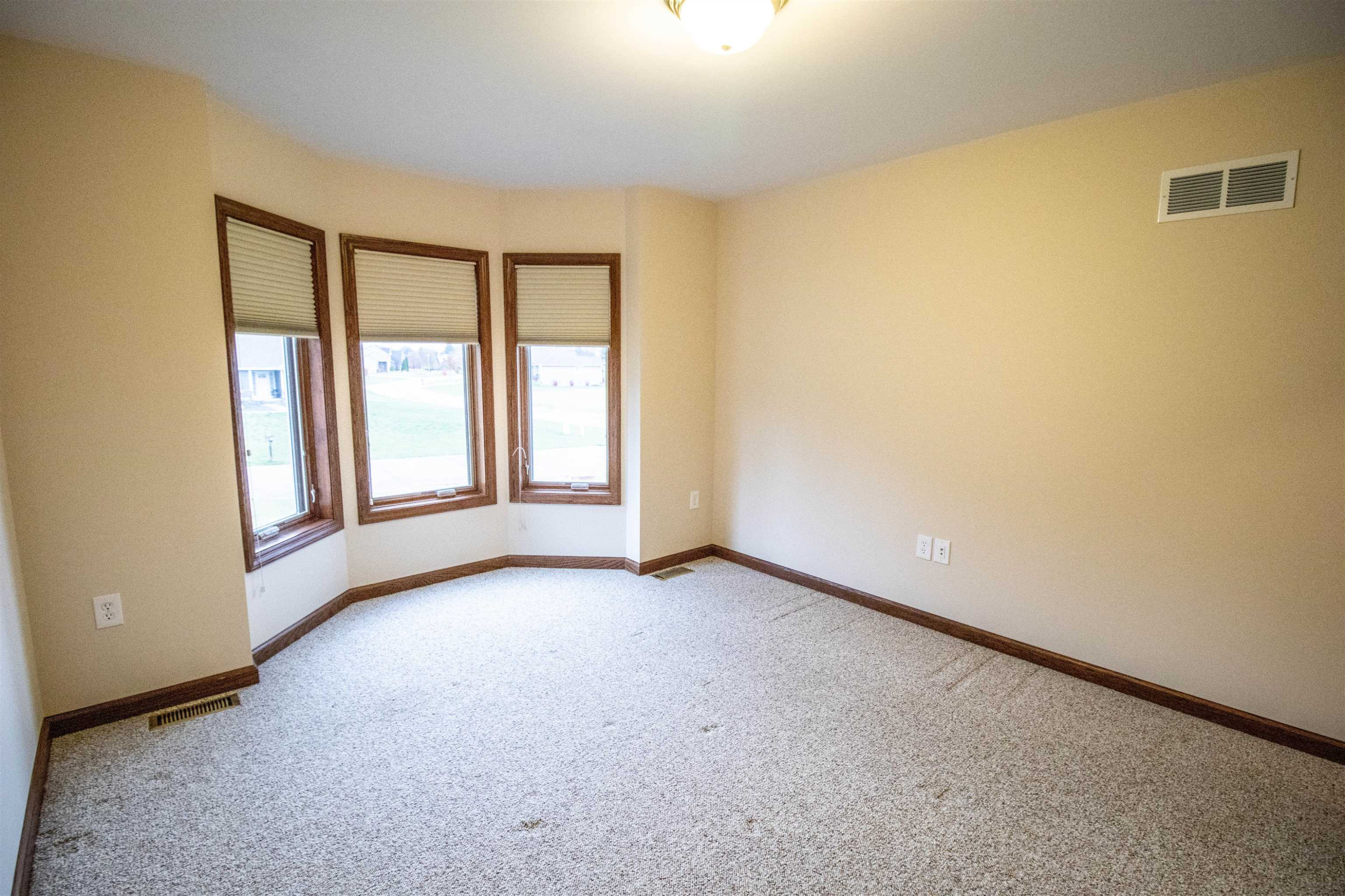 8364 Oak Ridge Drive, MI — Photo 27