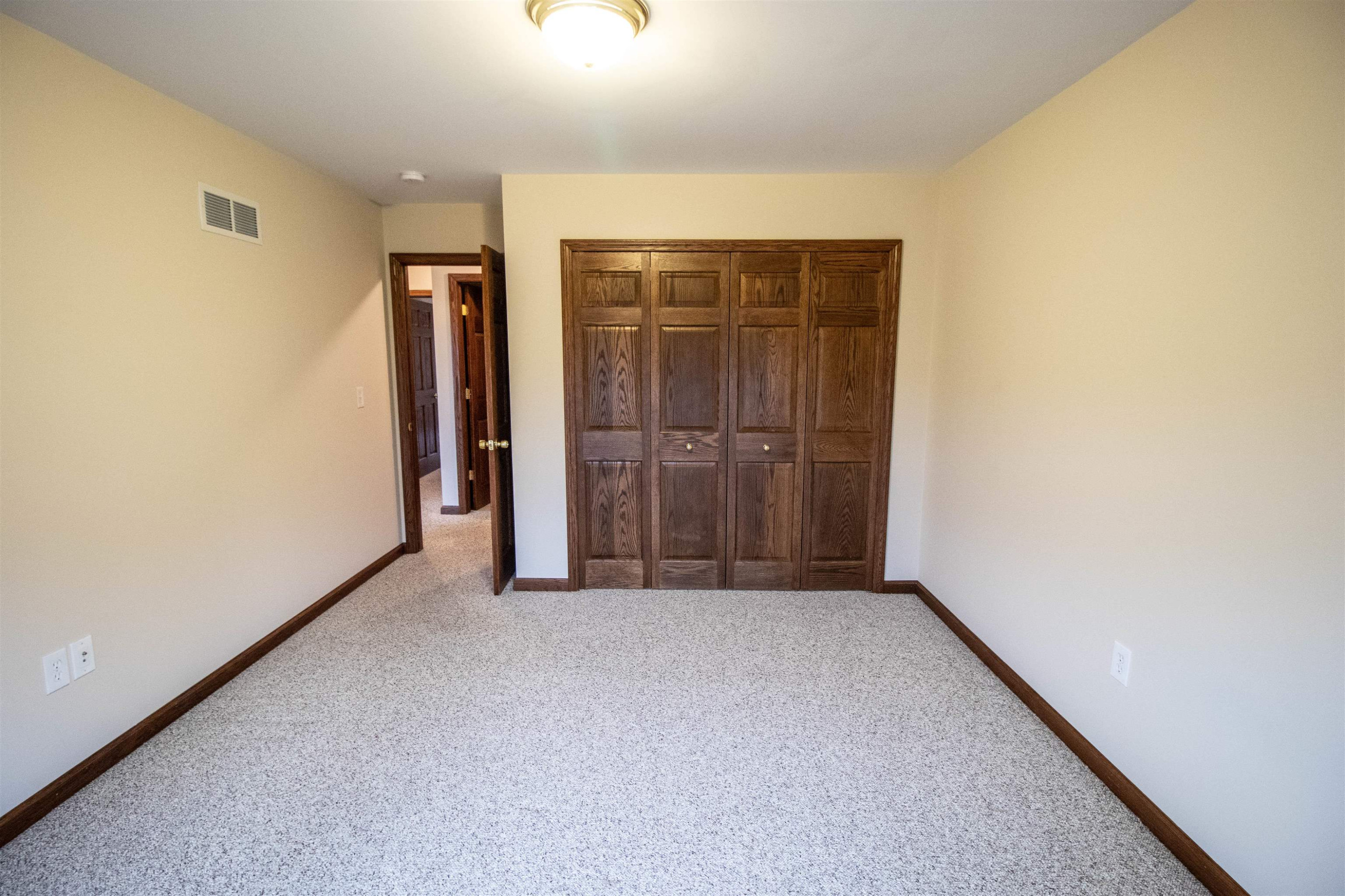 8364 Oak Ridge Drive, MI — Photo 28