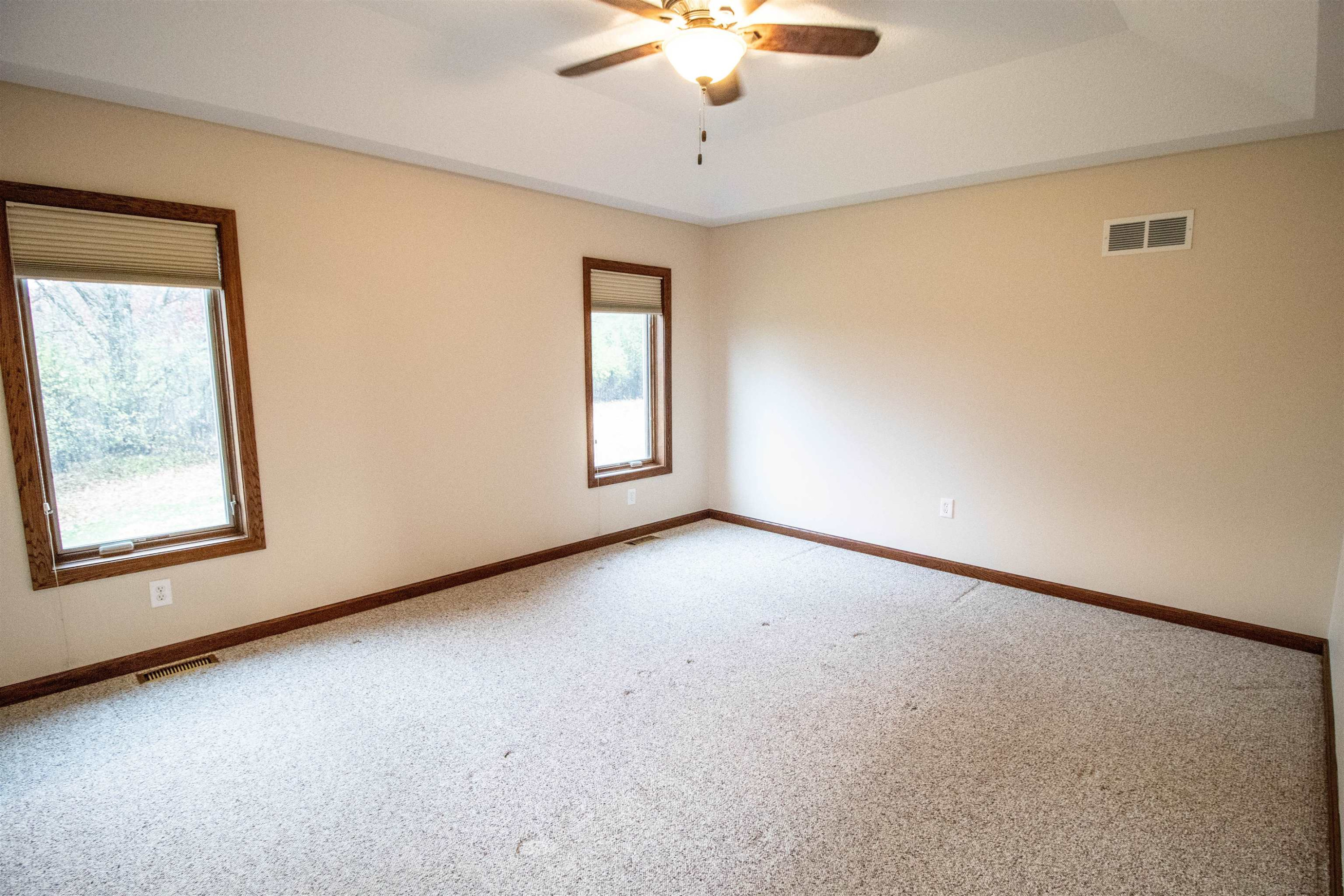 8364 Oak Ridge Drive, MI — Photo 32