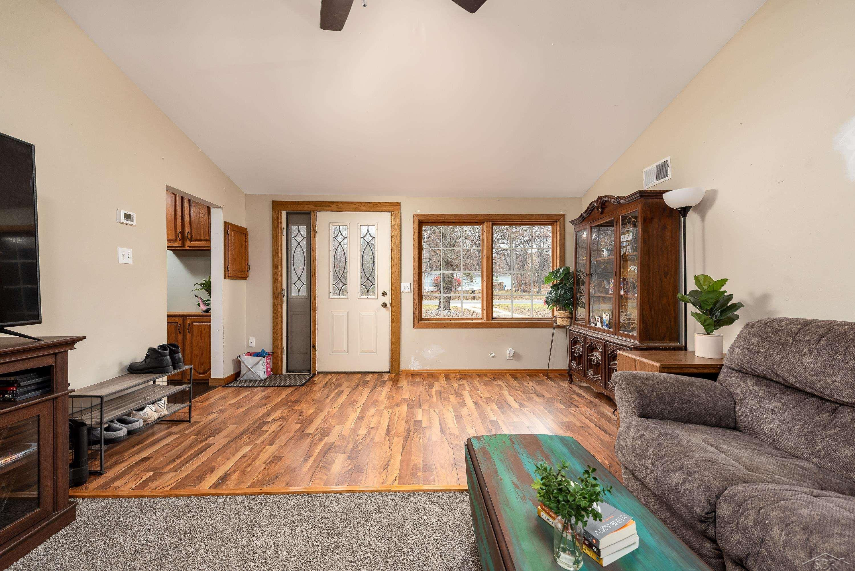 428 S 8 Mile Road, Midland, MI 48640 — Photo 5