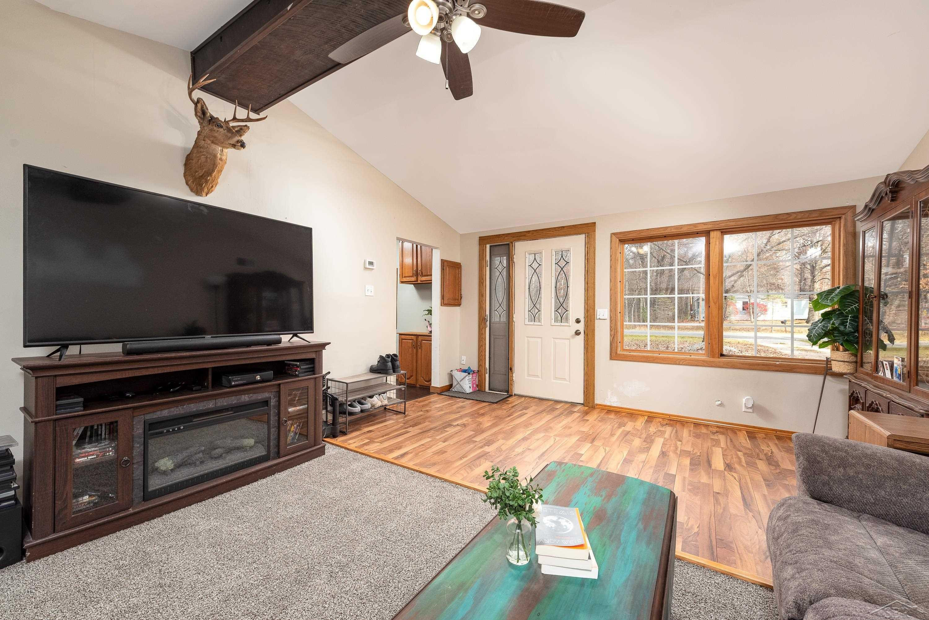 428 S 8 Mile Road, Midland, MI 48640 — Photo 7