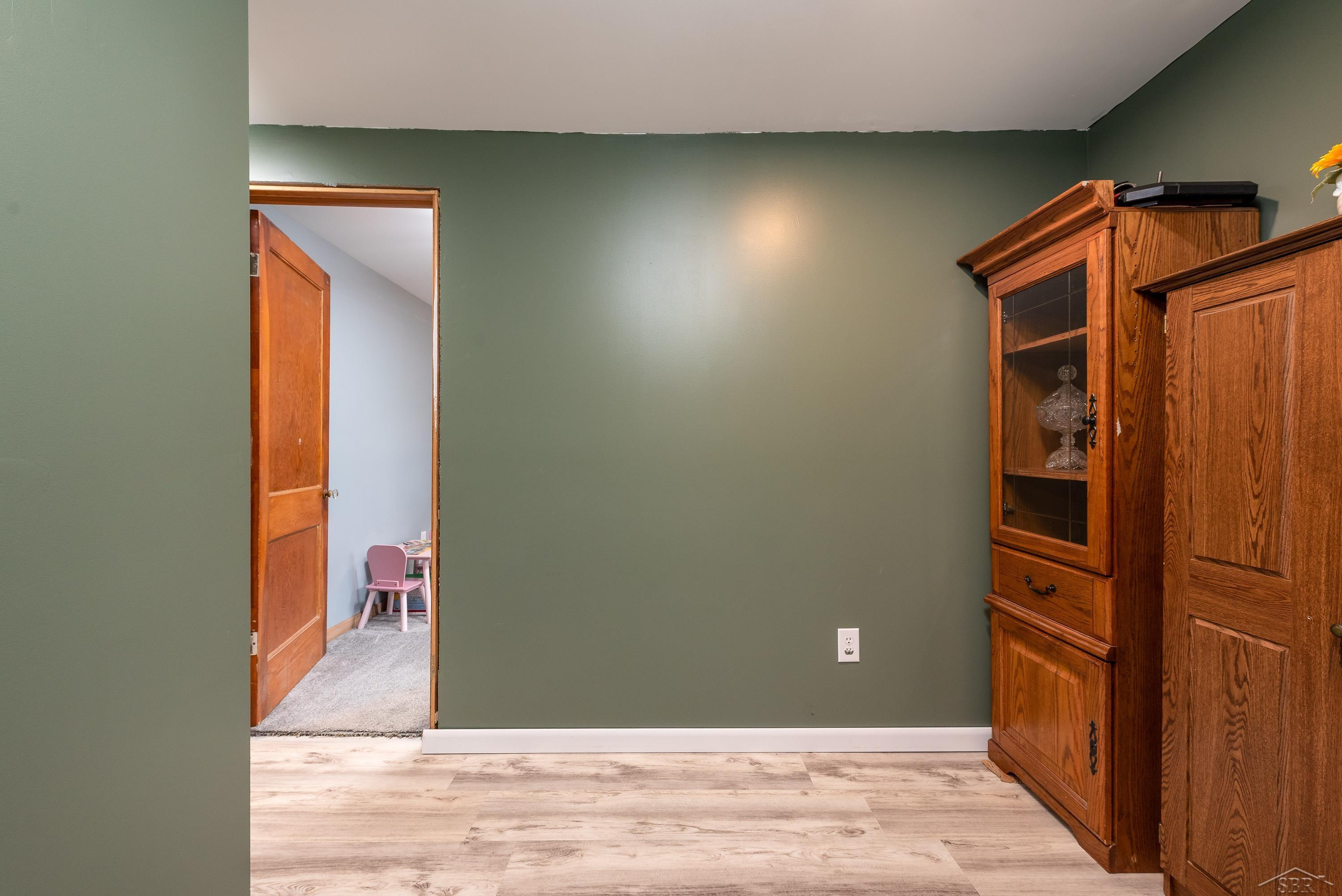 428 S 8 Mile Road, Midland, MI 48640 — Photo 12