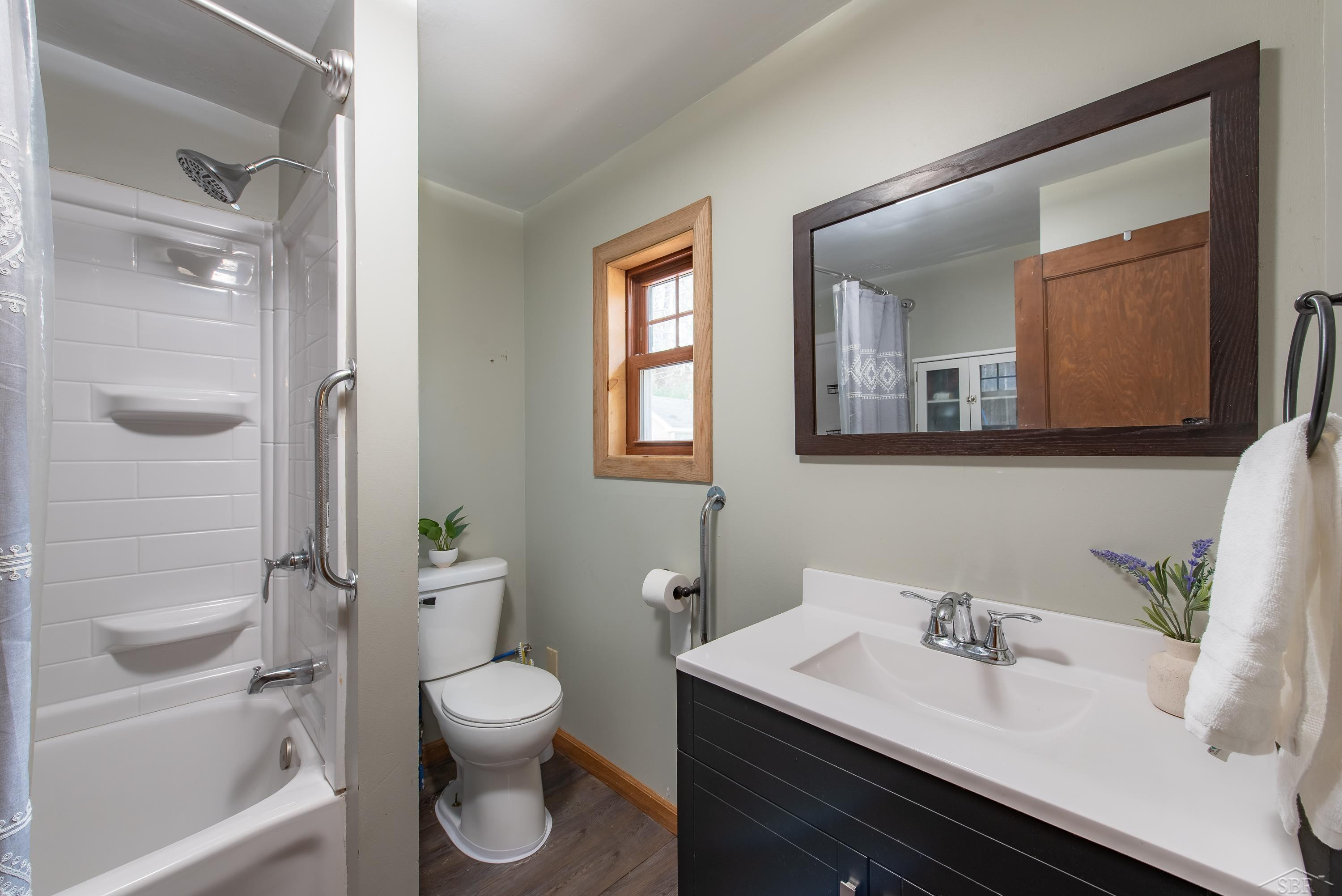 428 S 8 Mile Road, Midland, MI 48640 — Photo 18