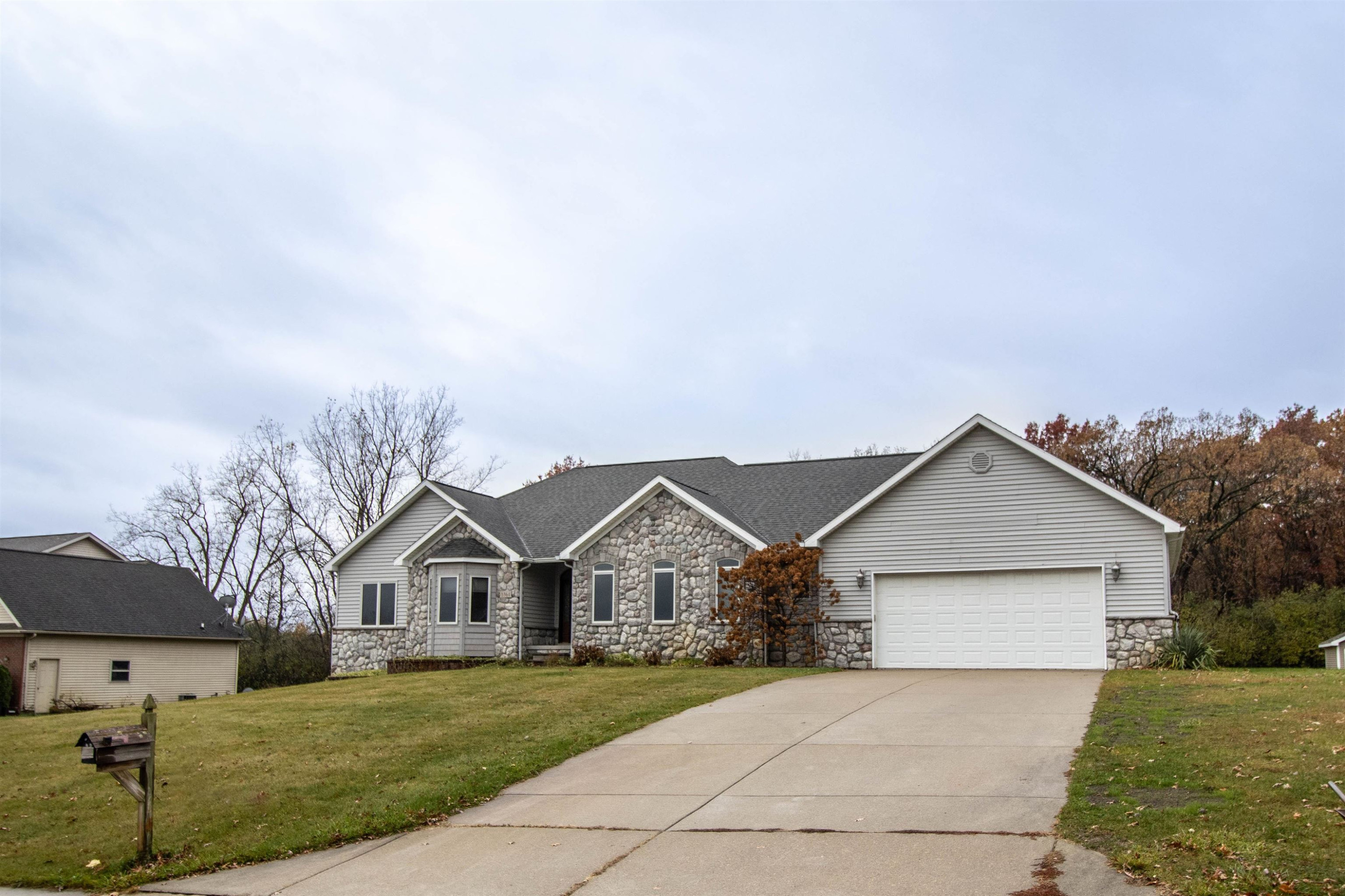 8364 Oak Ridge Drive, MI — Photo 58