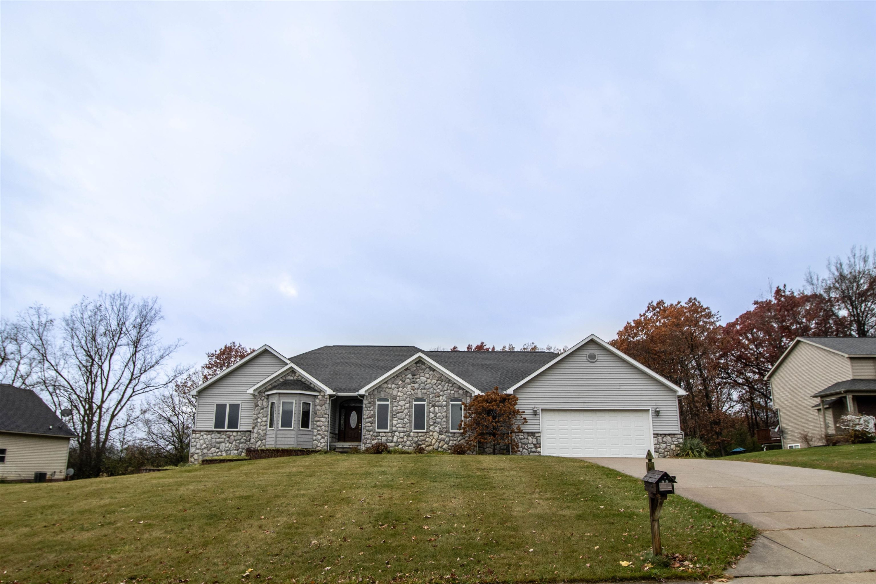 8364 Oak Ridge Drive, MI — Photo 59