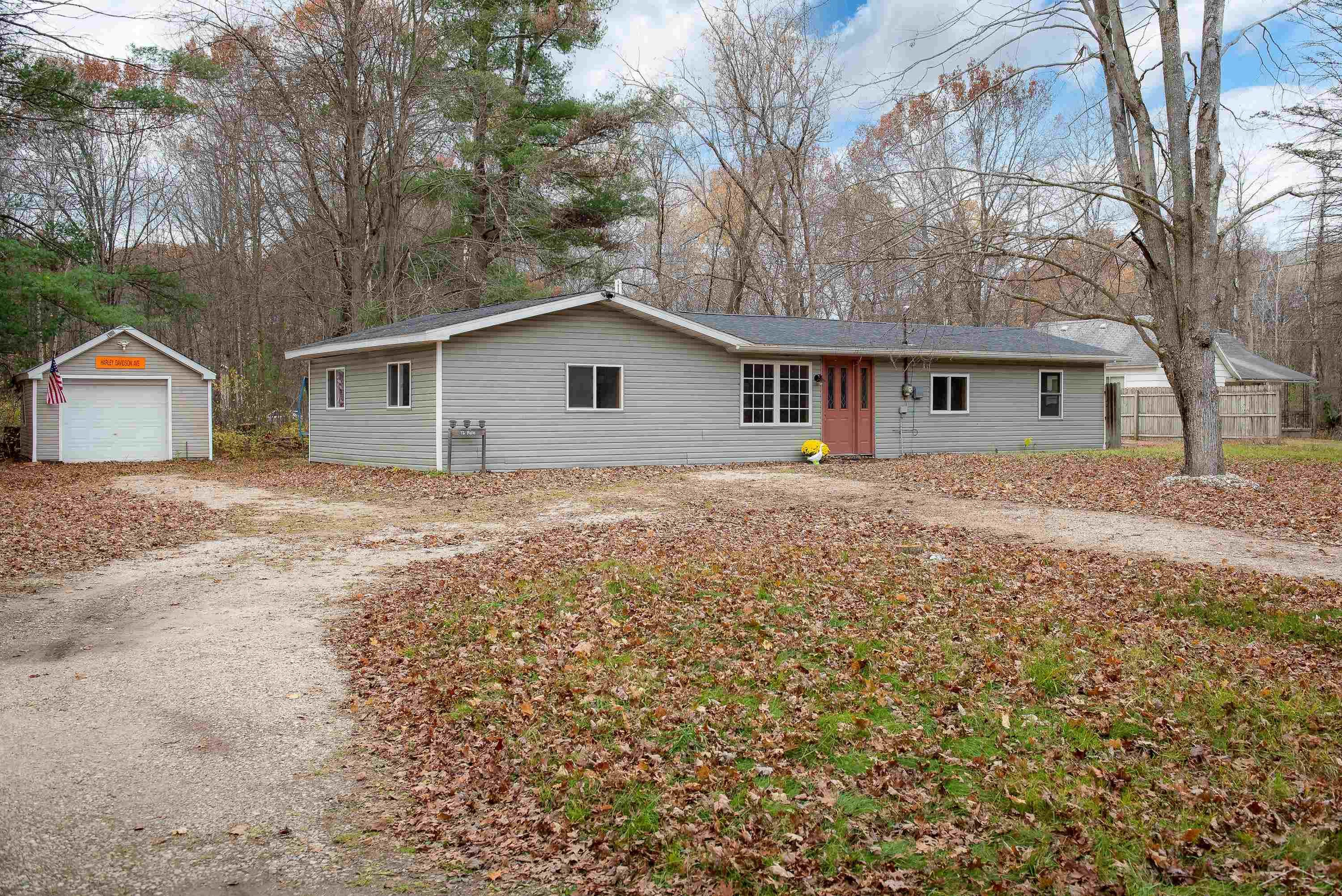 428 S 8 Mile Road, Midland, MI 48640 — Photo 25