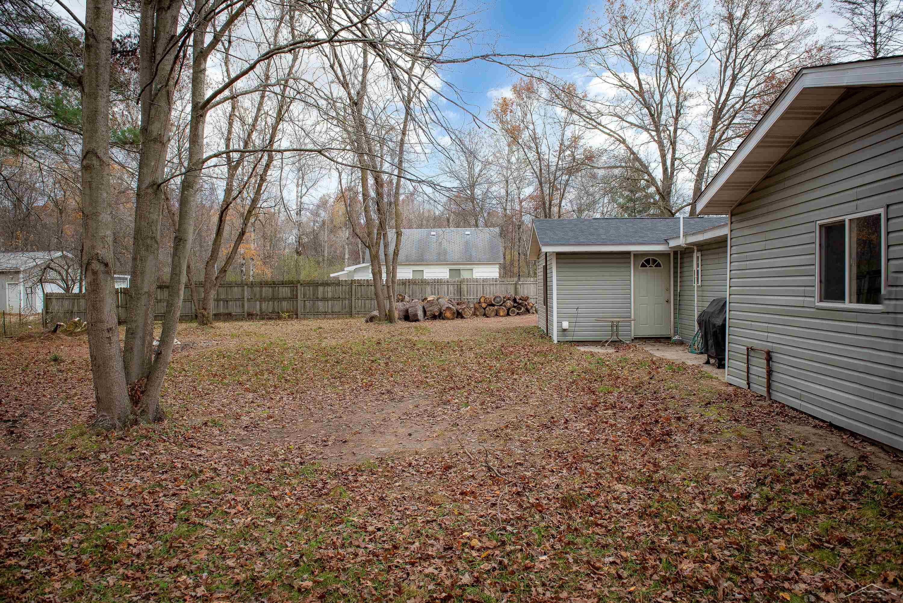 428 S 8 Mile Road, Midland, MI 48640 — Photo 29