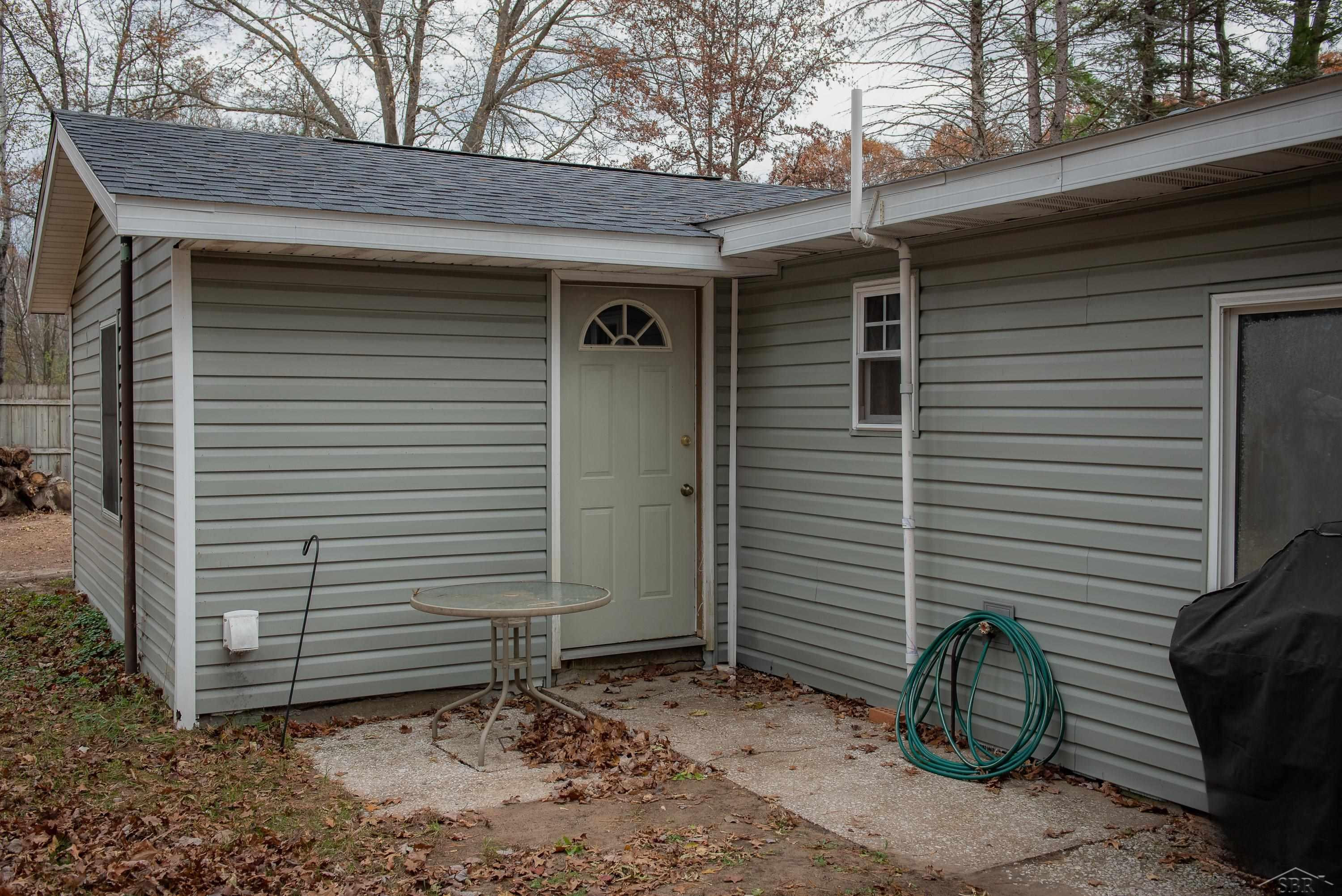 428 S 8 Mile Road, Midland, MI 48640 — Photo 30