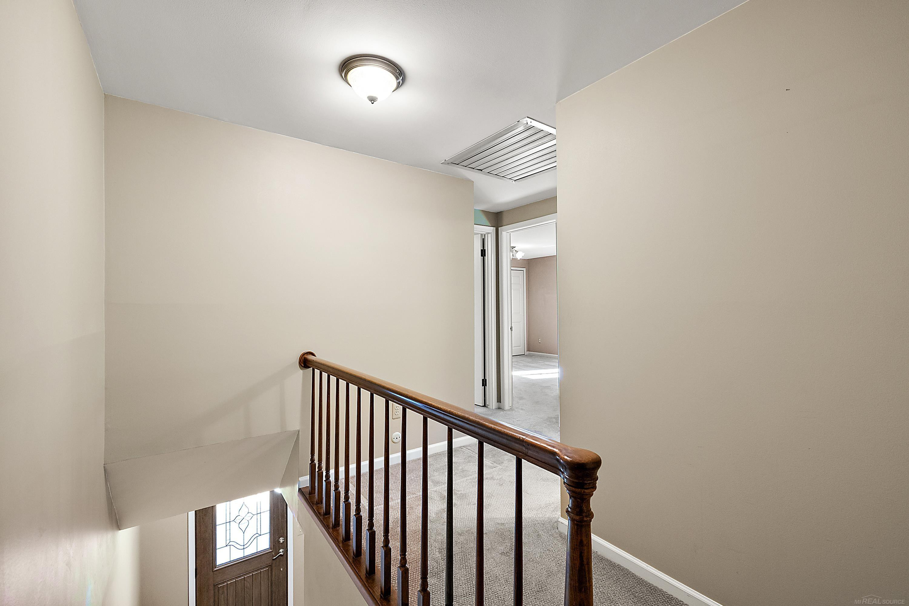 1050 Roslyn Road, Mount Clemens, MI 48043 — Photo 22