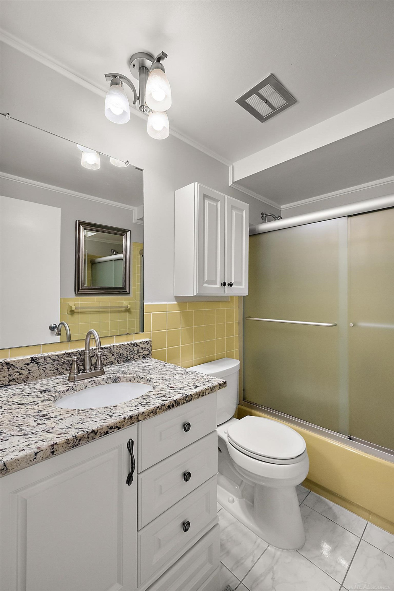 1050 Roslyn Road, Mount Clemens, MI 48043 — Photo 34
