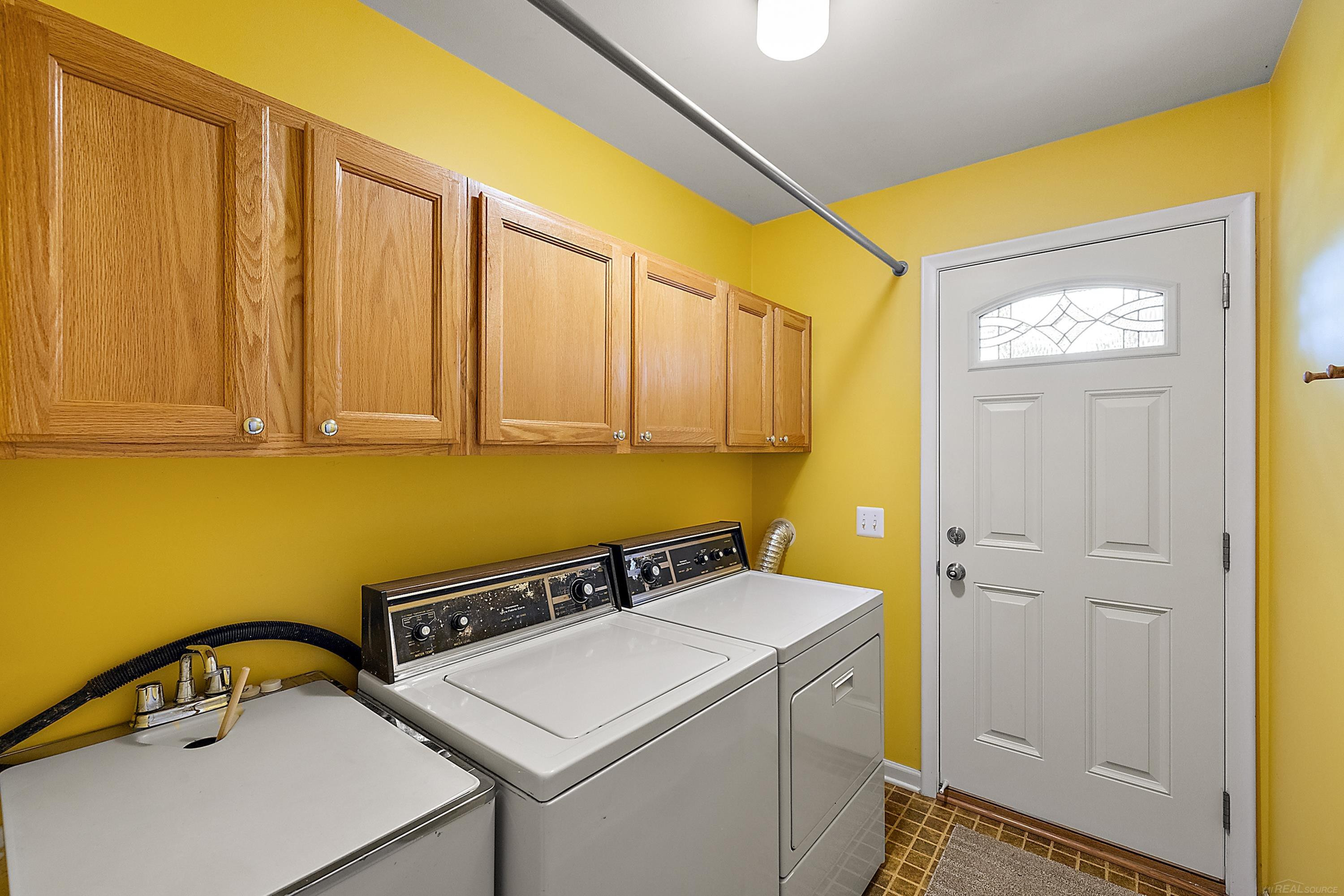 1050 Roslyn Road, Mount Clemens, MI 48043 — Photo 38
