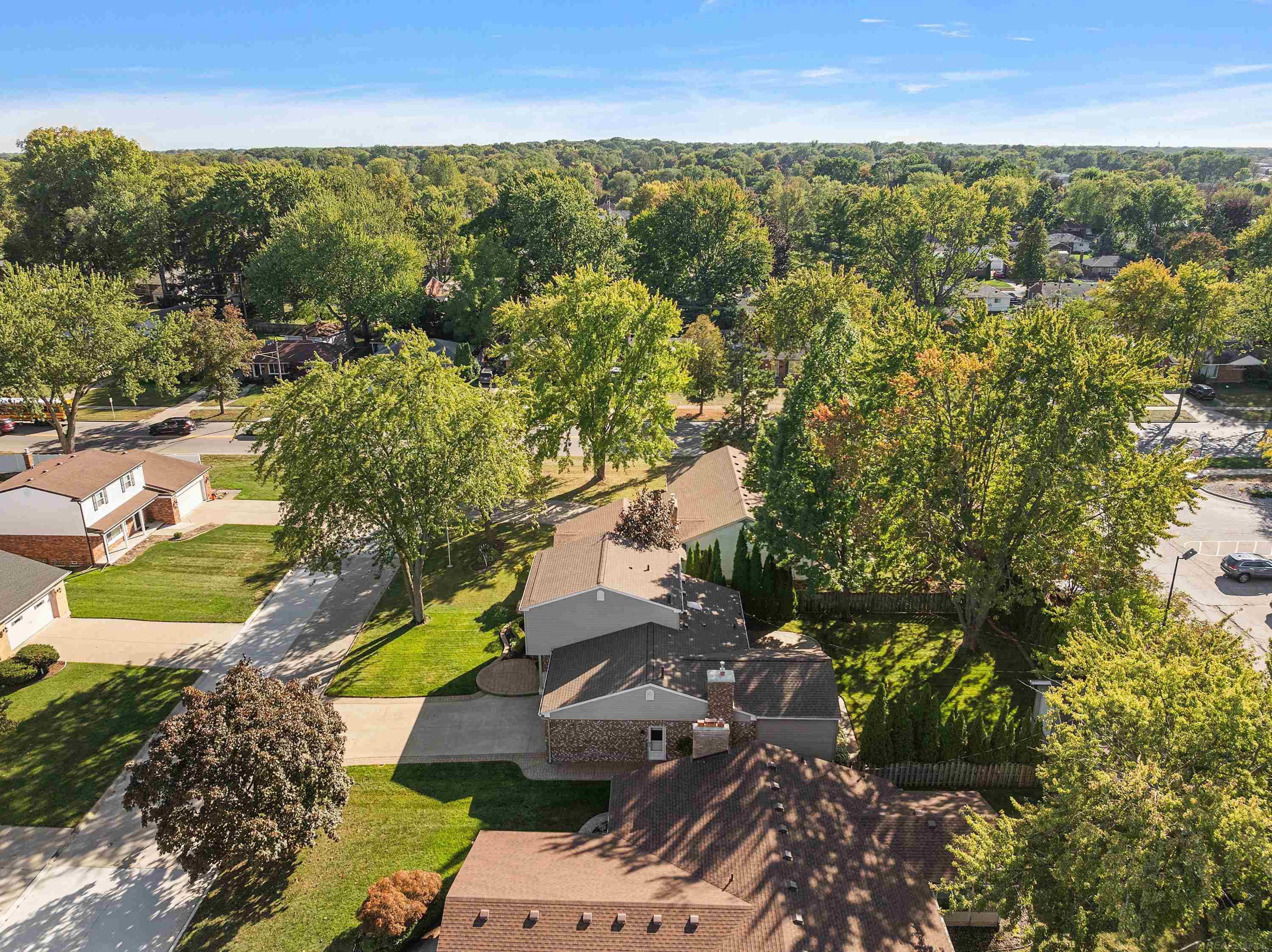 1050 Roslyn Road, Mount Clemens, MI 48043 — Photo 55