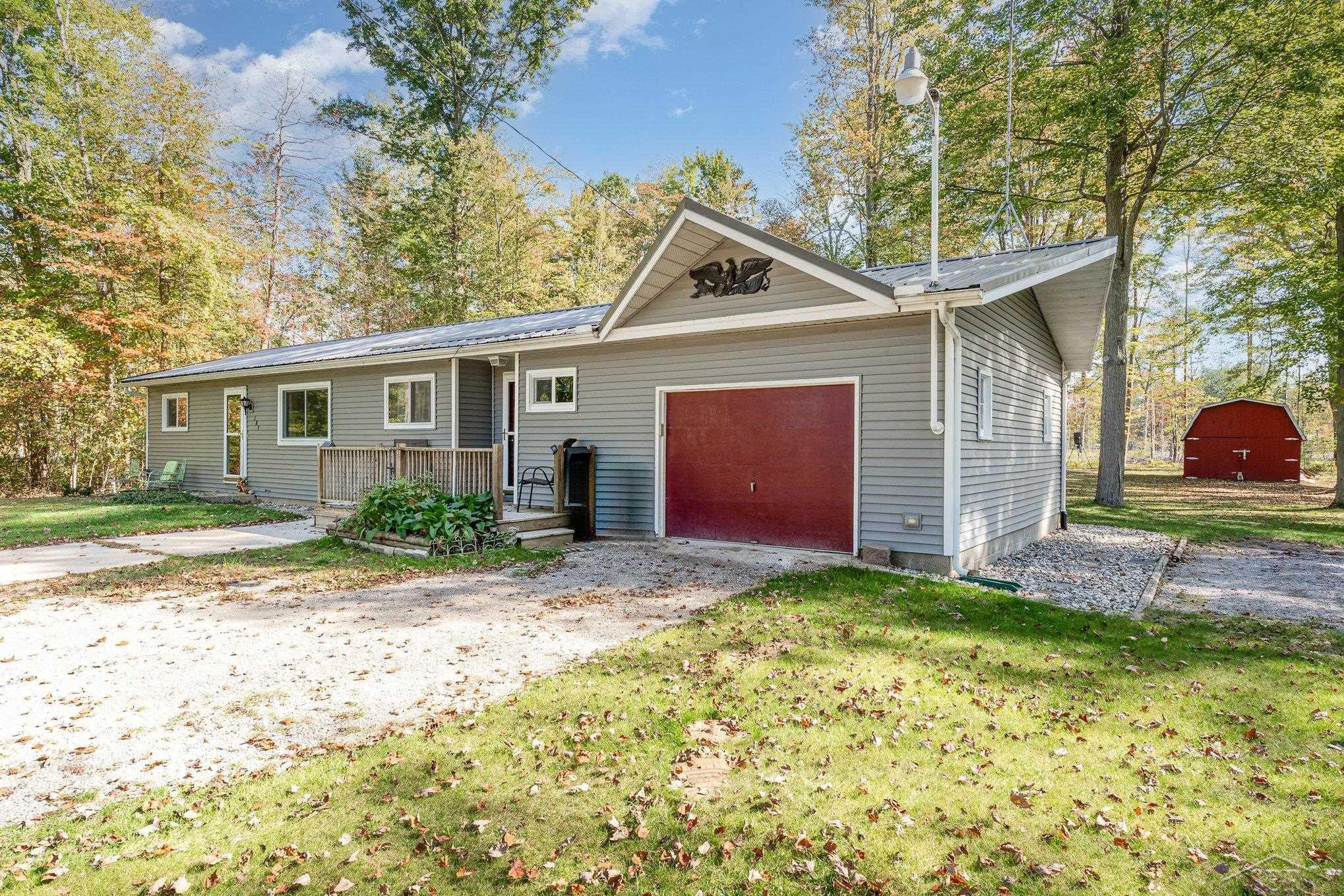 183 S Nine Mile Road, Midland, MI 48640 — Photo 2