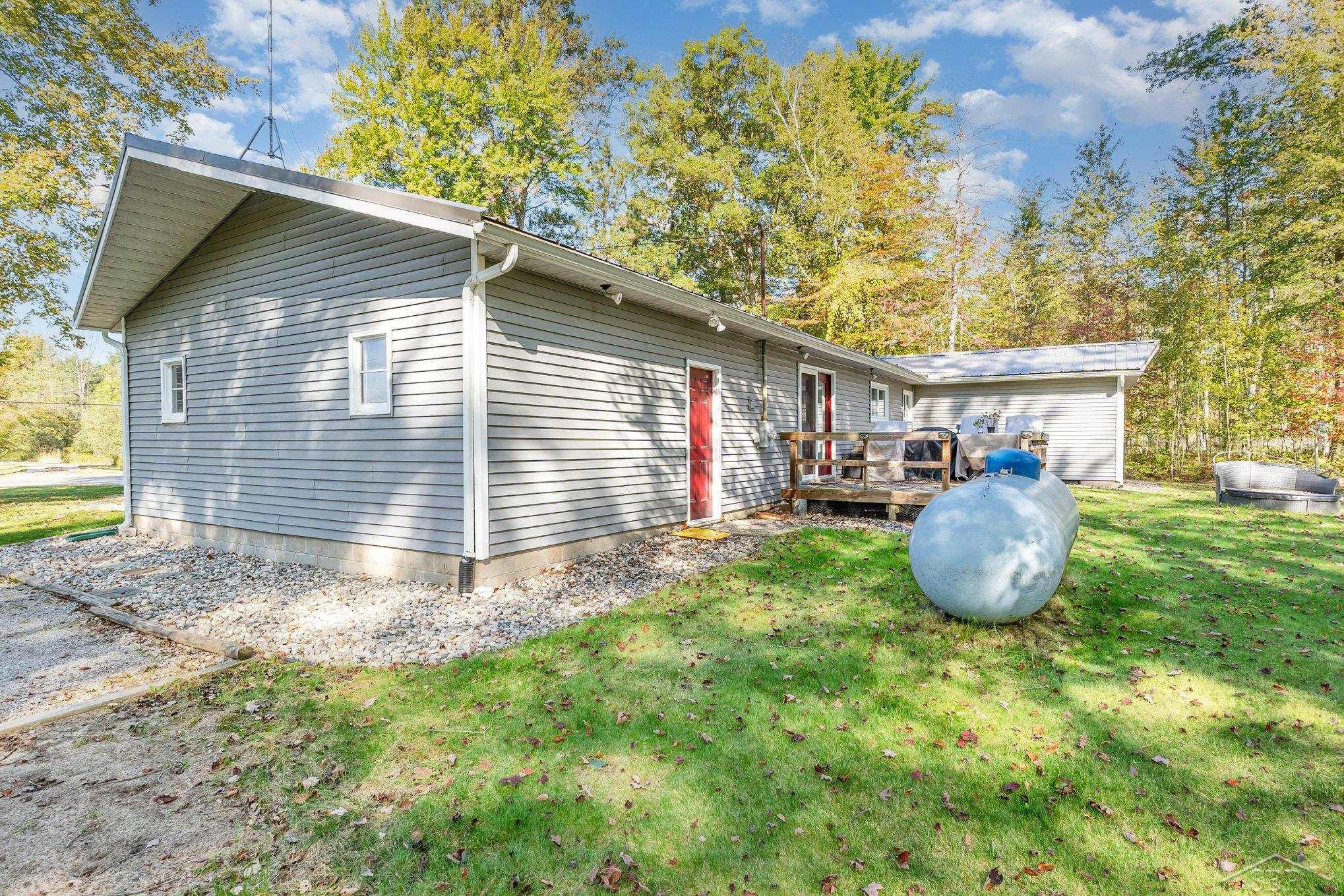 183 S Nine Mile Road, Midland, MI 48640 — Photo 16
