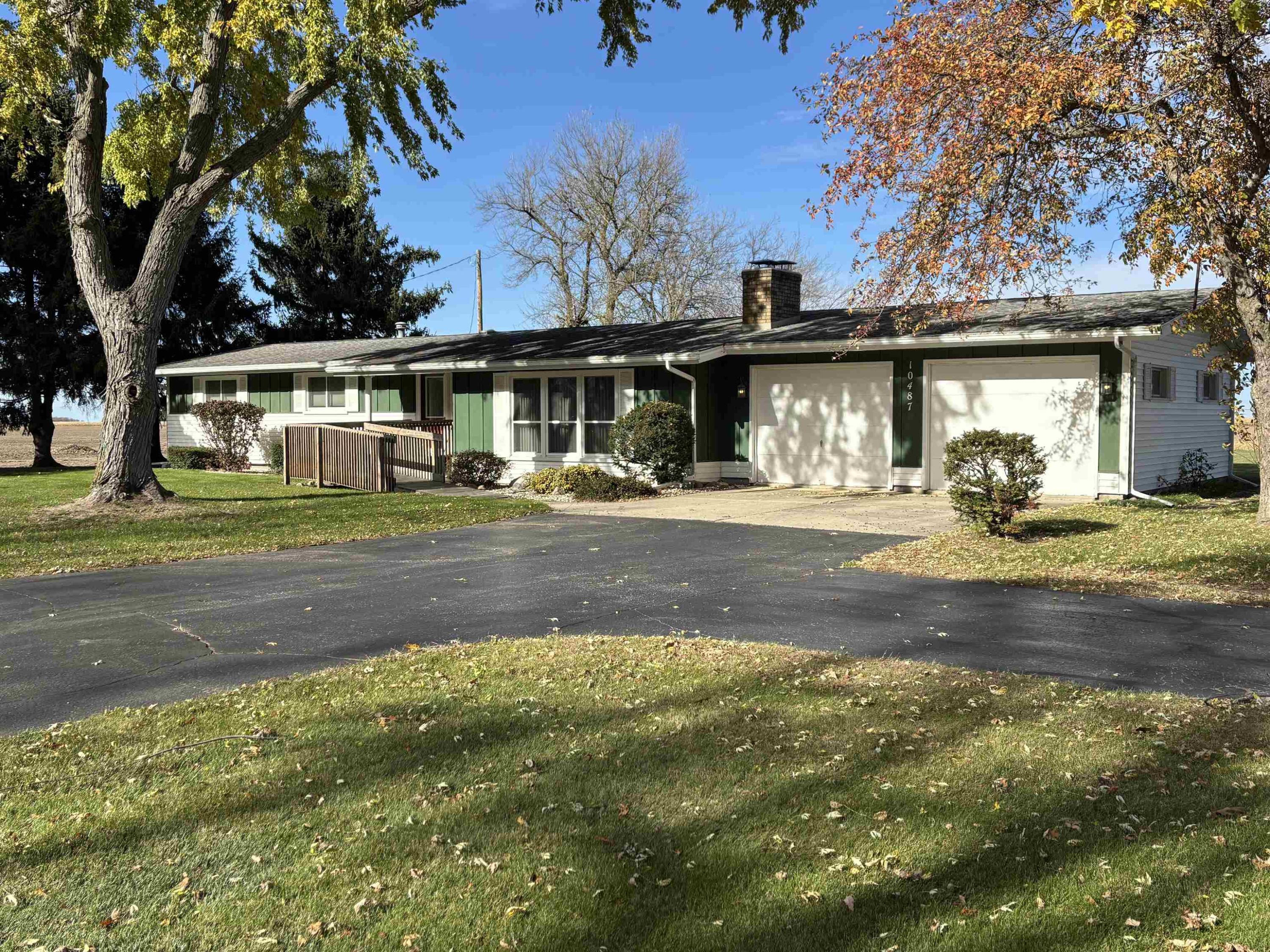 10487 Roedel Road, Frankenmuth, MI 48734 — front exterior