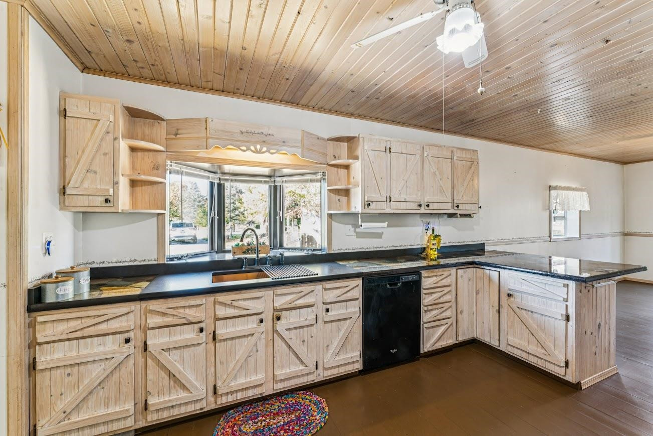 5078 Castle Road, Otter Lake, MI 48464 — Photo 13
