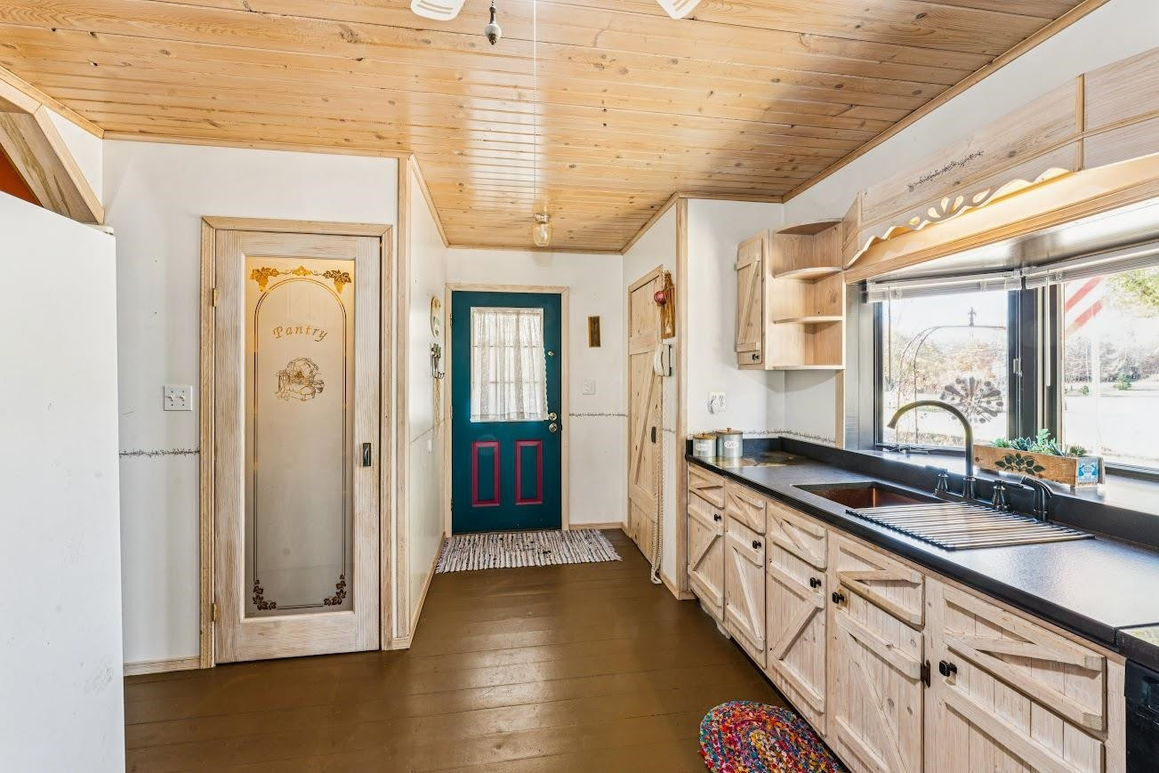 5078 Castle Road, Otter Lake, MI 48464 — Photo 15