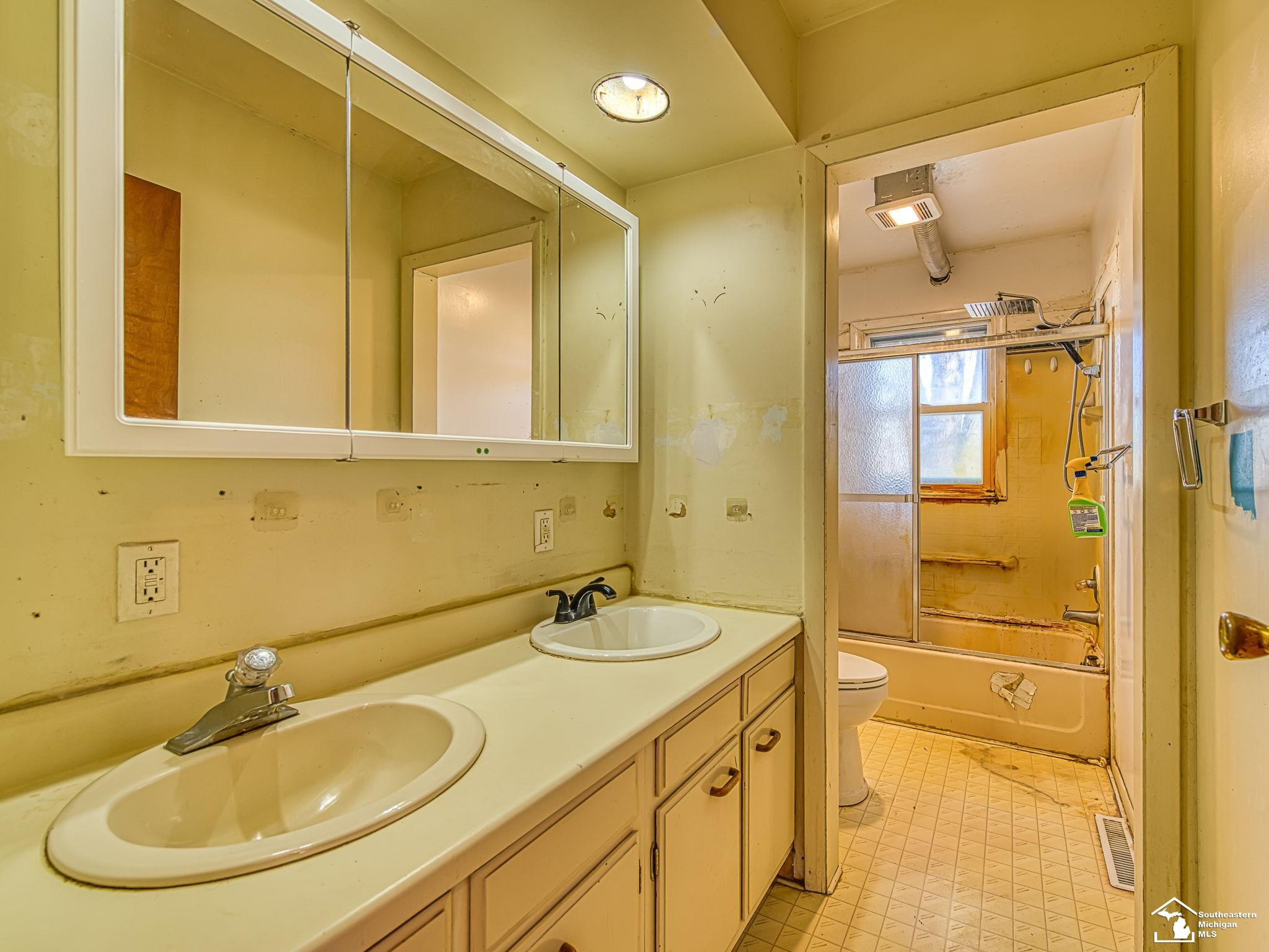 5679 Catawba Drive, Adrian, MI 49221 — Photo 16