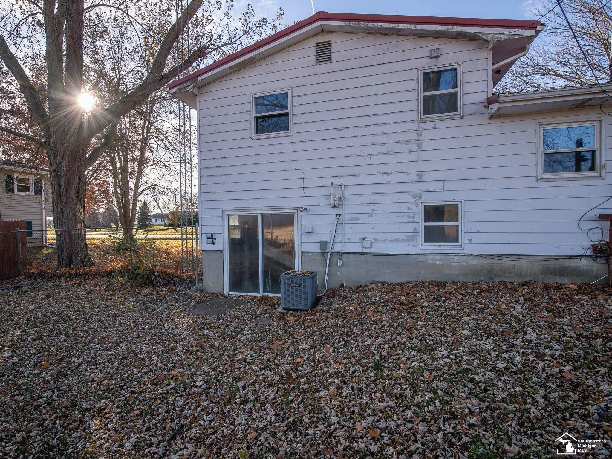 5679 Catawba Drive, Adrian, MI 49221 — Photo 32