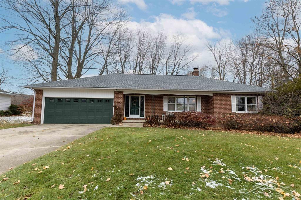 291 E Oak Street, Harrison, MI 48625 — front exterior