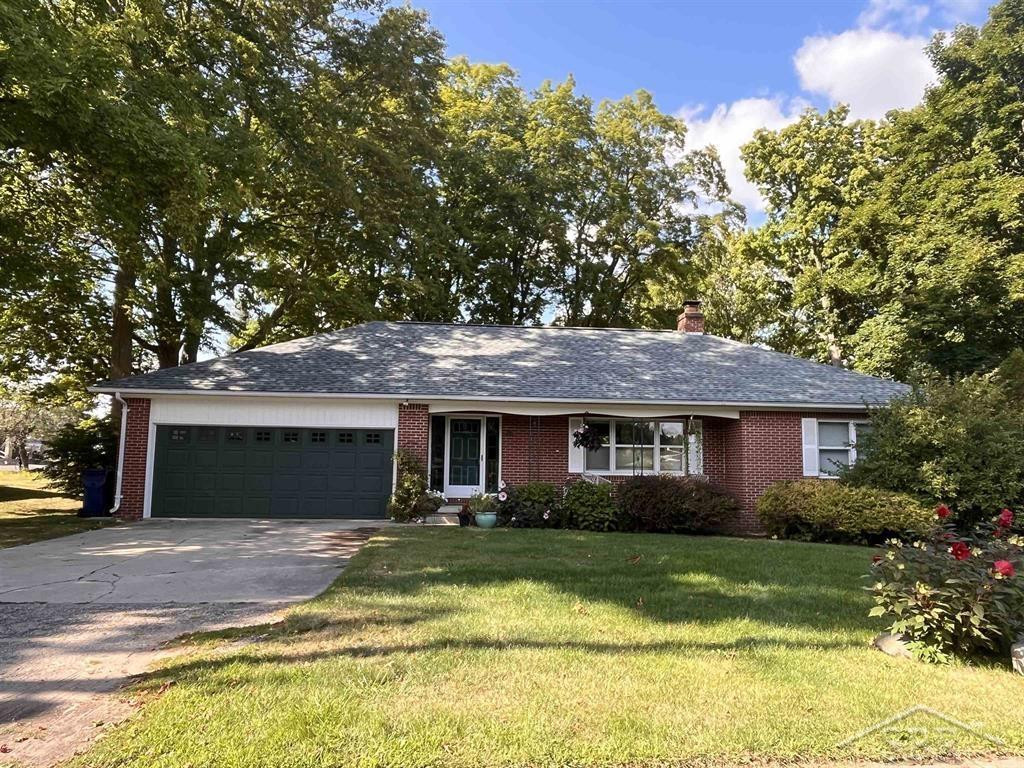 291 E Oak Street, Harrison, MI 48625 — Photo 3