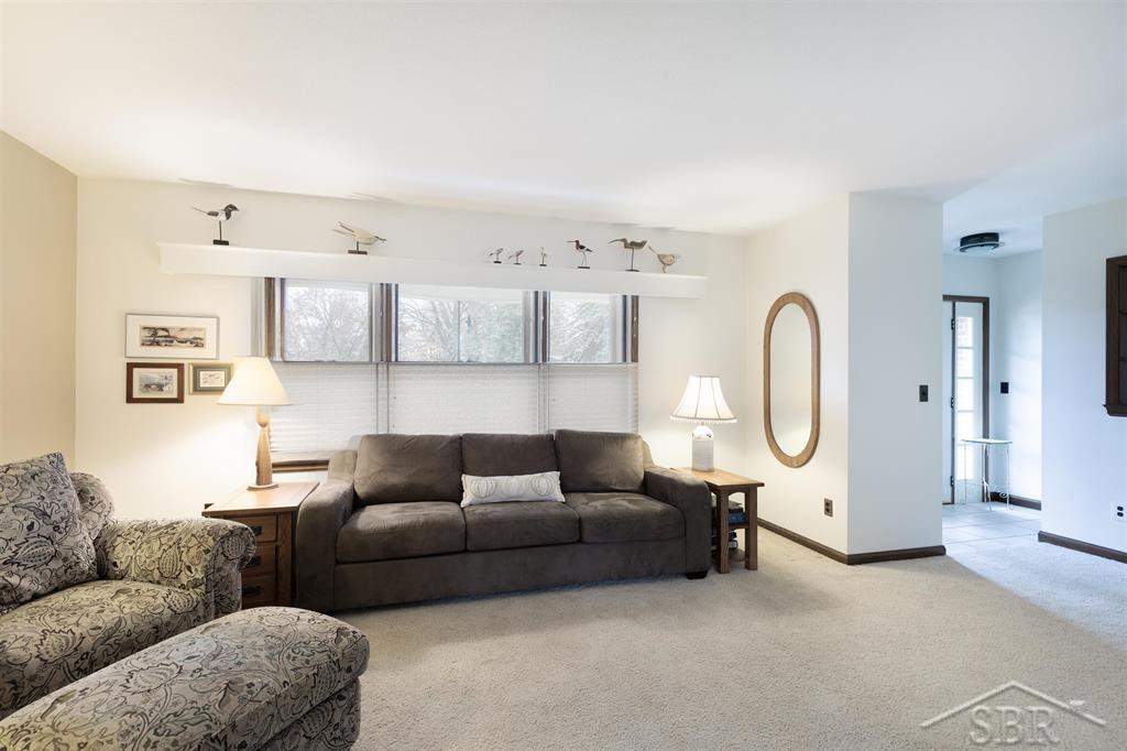 291 E Oak Street, Harrison, MI 48625 — Photo 5