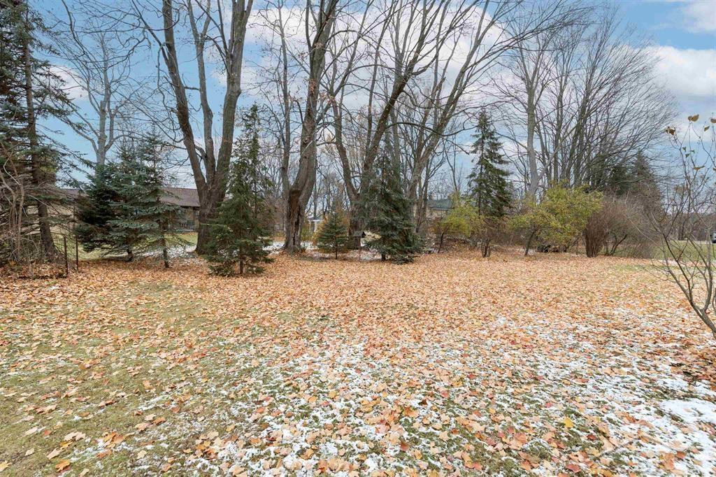 291 E Oak Street, Harrison, MI 48625 — Photo 23