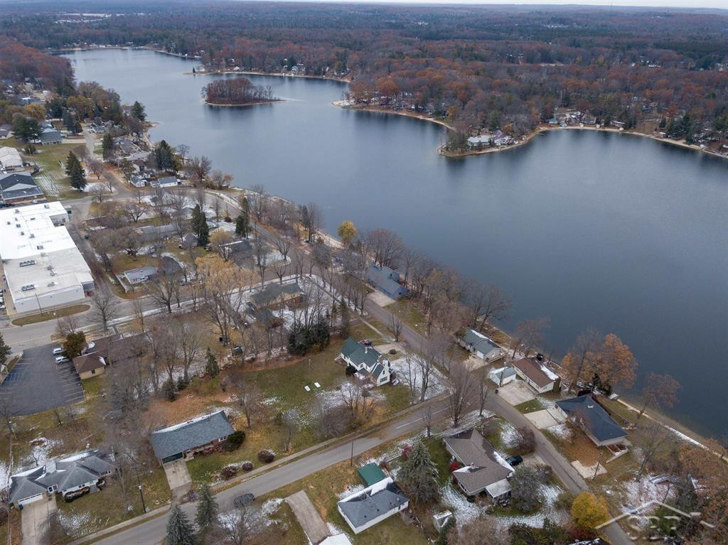 291 E Oak Street, Harrison, MI 48625 — Photo 25