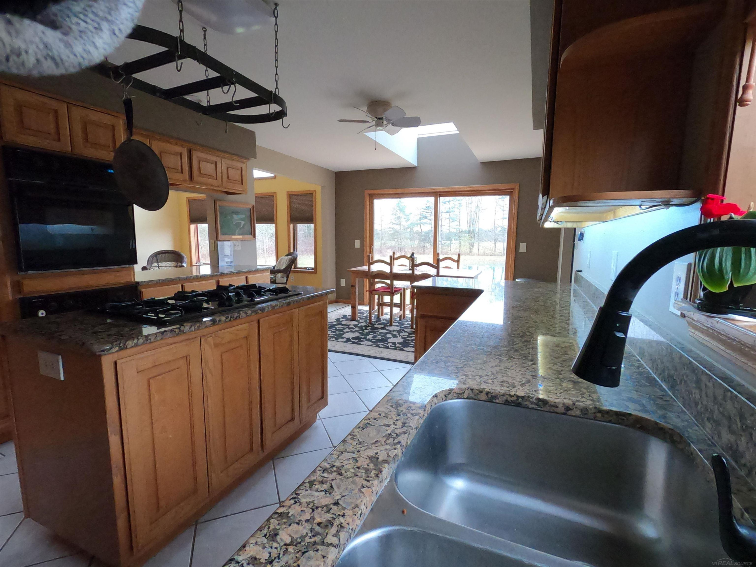 18450 Pratt Road, MI — Photo 16